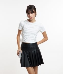 Blusa T-shirt em Algodão com Textura de Coraçõezinhos