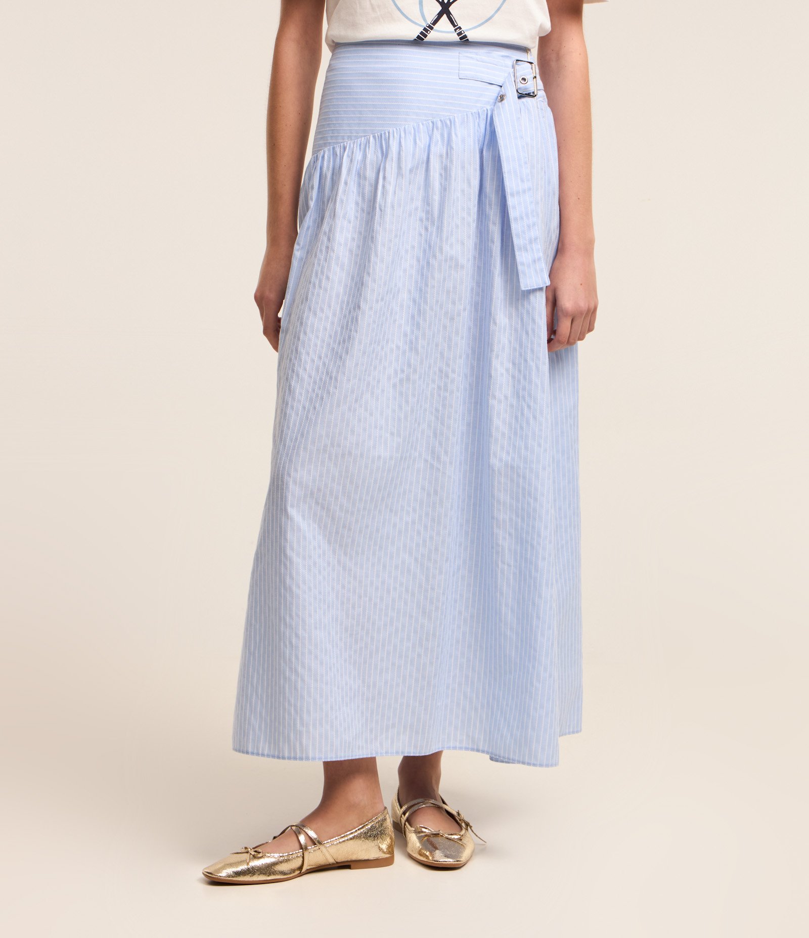 Saia Evasê em Tricoline com Fivela Lateral com Listras em Fio Tinto Azul 2