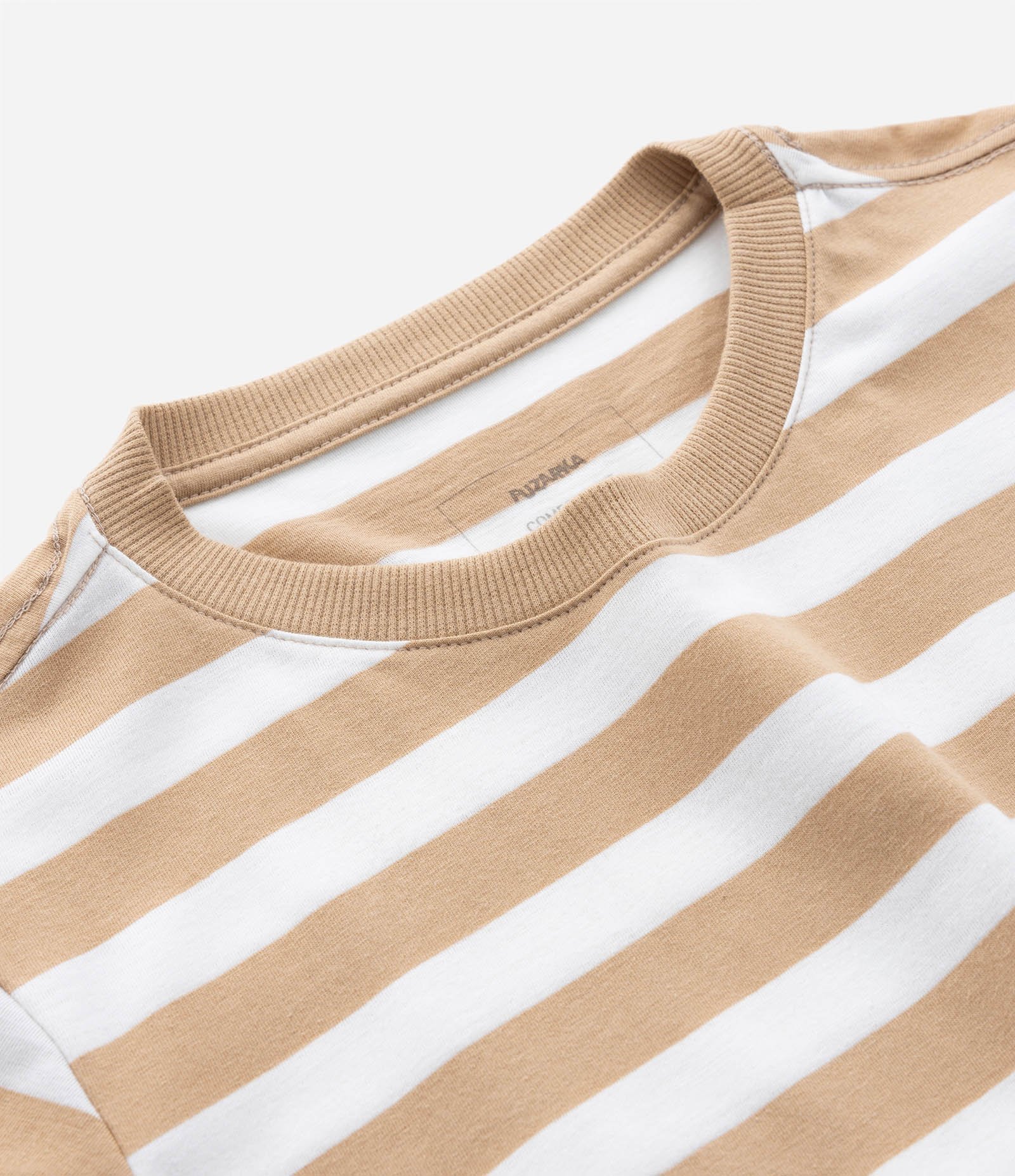 Camiseta Infantil Comfort com Estampa Listrada - Tam 5 a 14 anos Bege 3