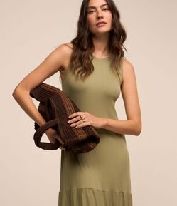 Vestido Midi em Viscose com Texturas e Recorte na Saia