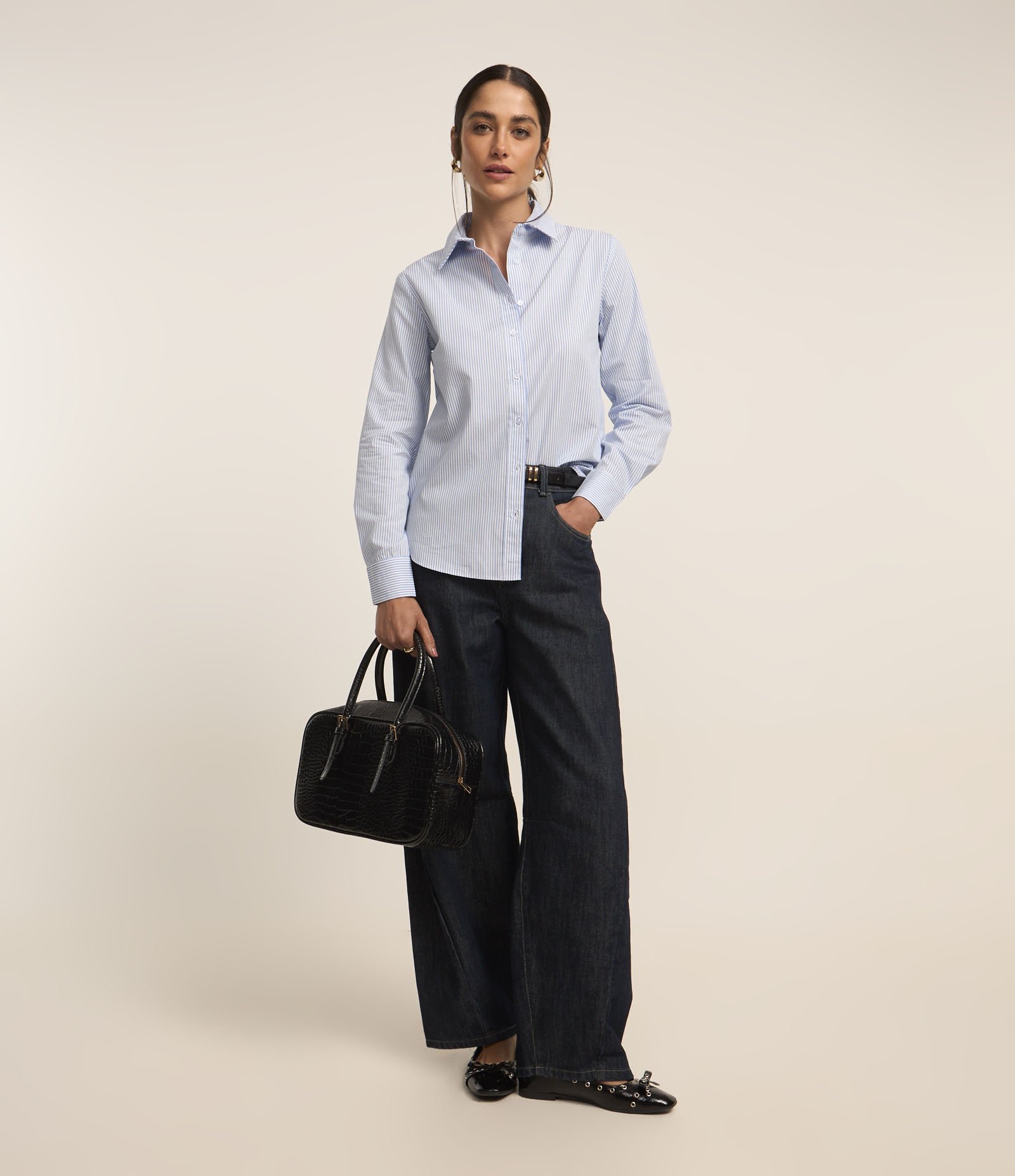 Camisa em Tricoline com Abotoamento e Estampa Listras em Fio Tinto Azul/ Branco 2