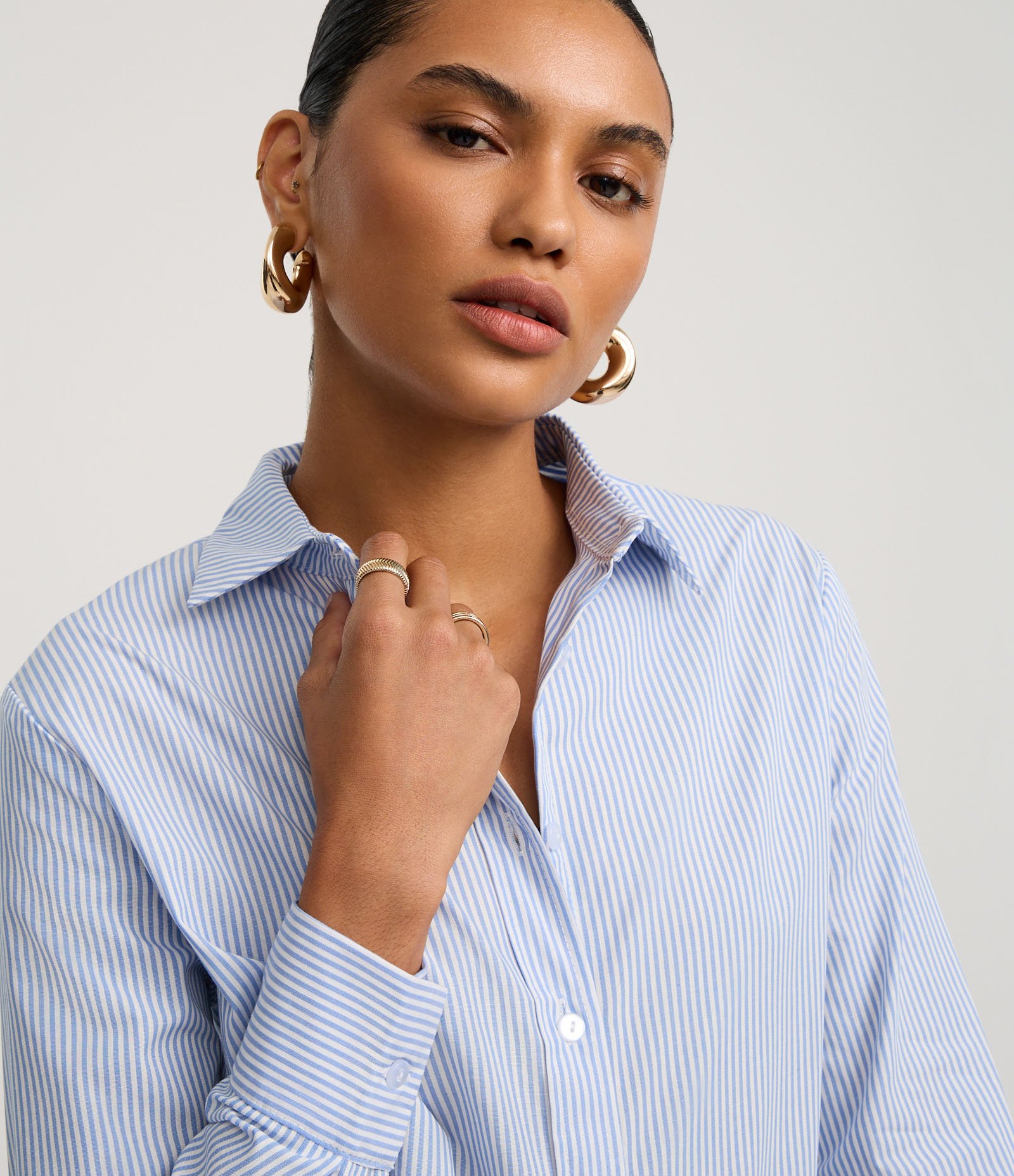 Camisa em Tricoline com Abotoamento e Estampa Listras em Fio Tinto Azul/ Branco 3