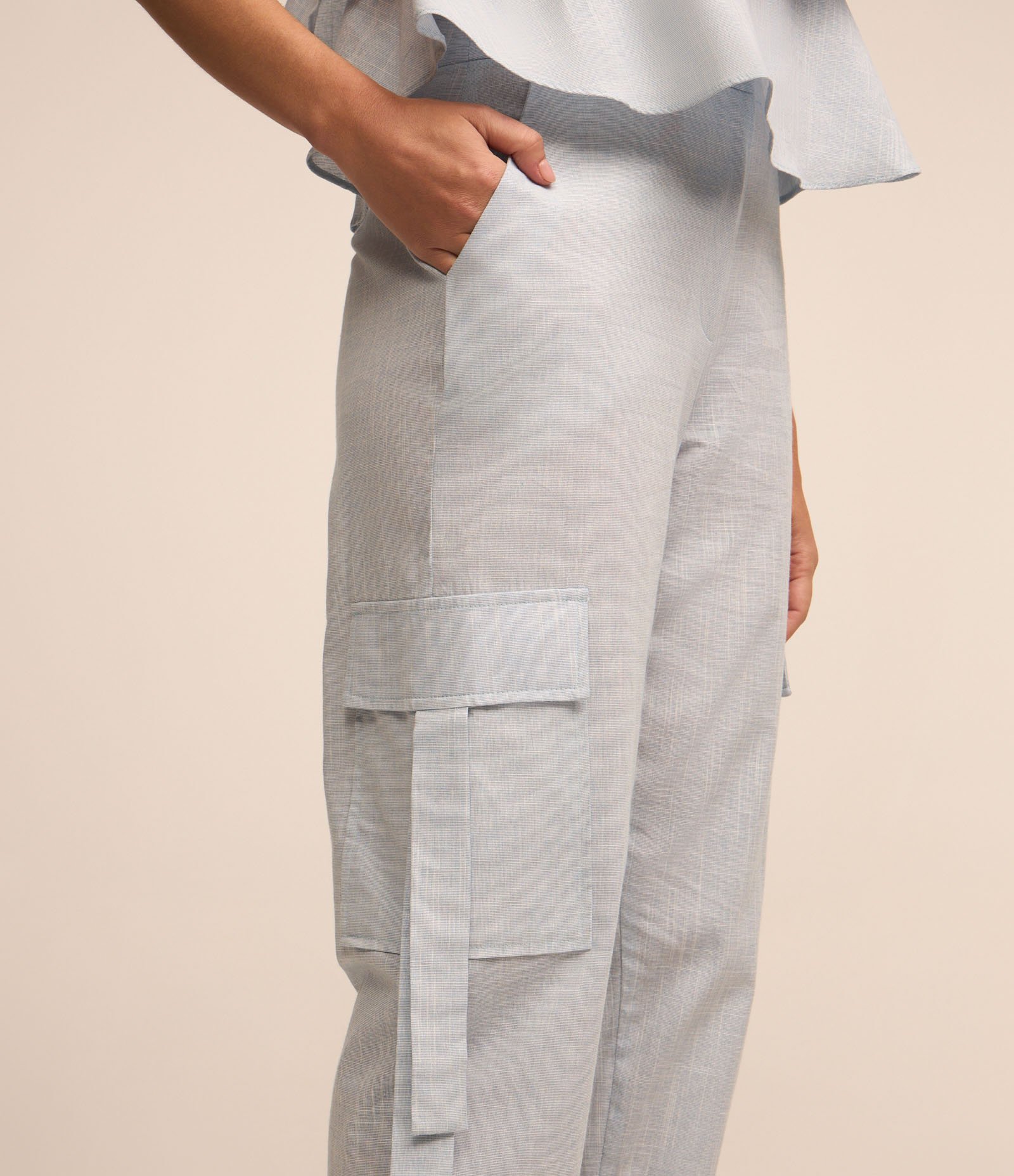 Calça em Tricoline com Bolsos Cargo nas Laterais Azul 4