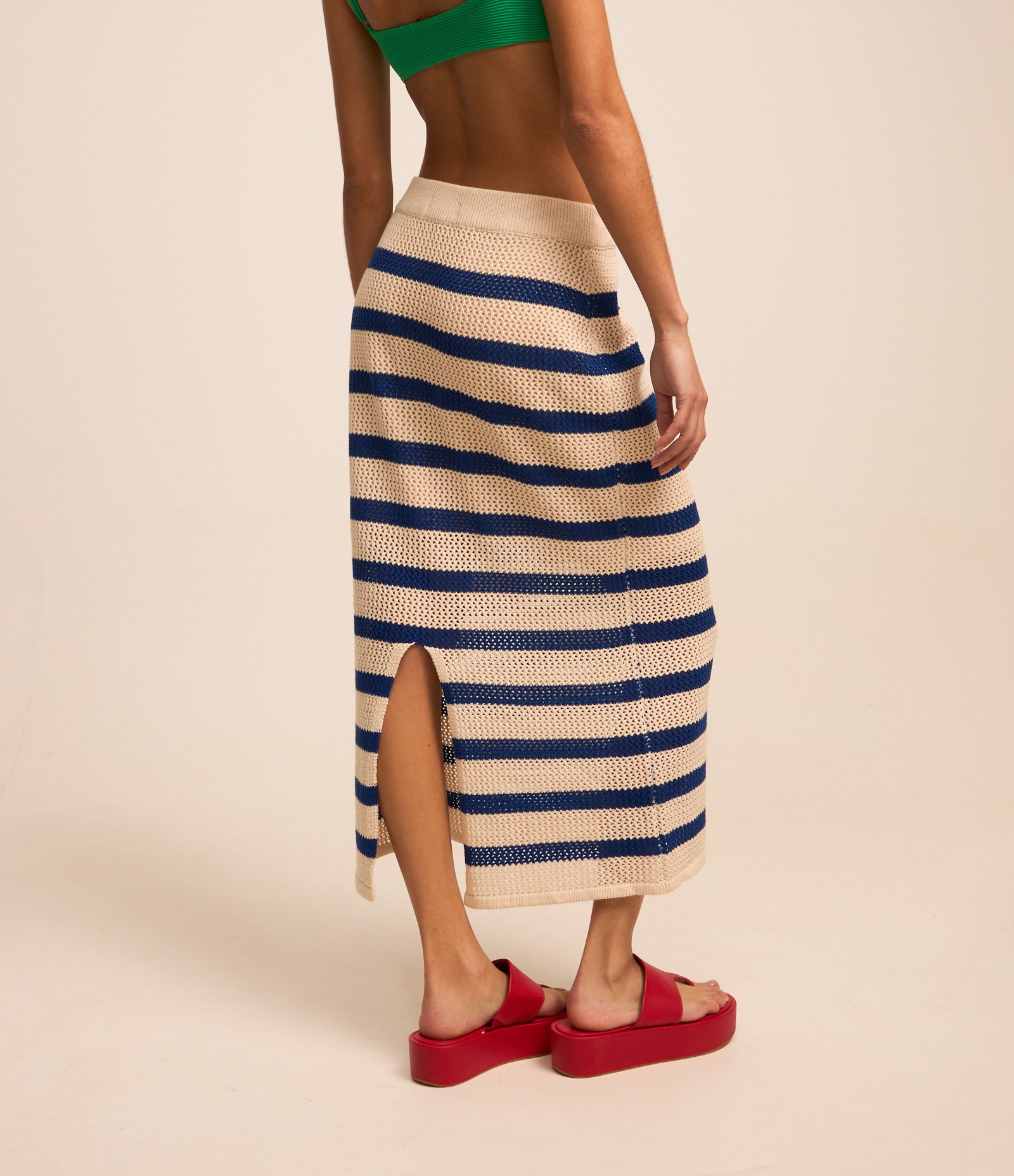 Saia Reta Midi em Tricô Listrado com Ponto Aberto Bege/Azul 4