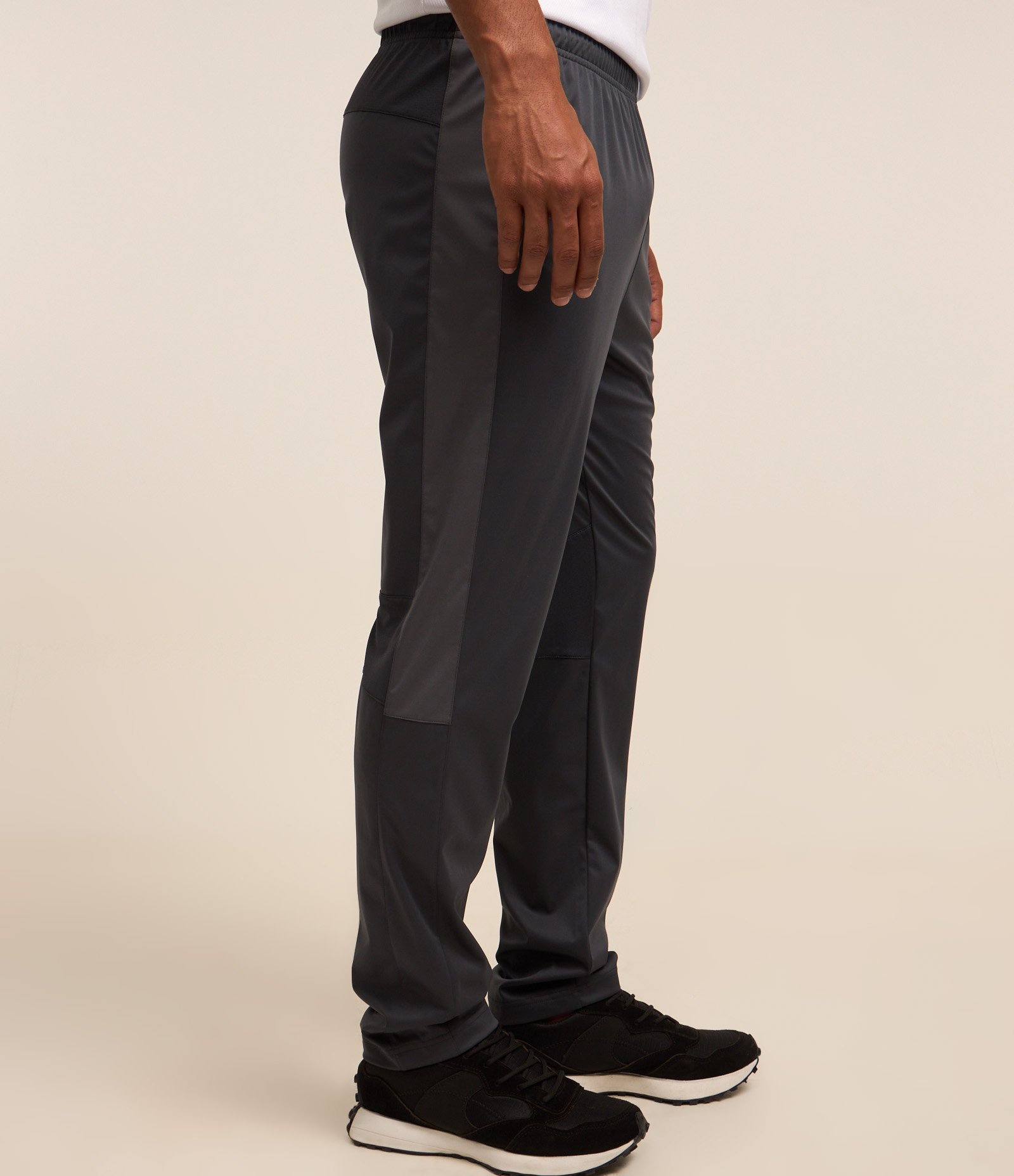 Calça Esportiva Futebol com Cós Elástico Cinza 4