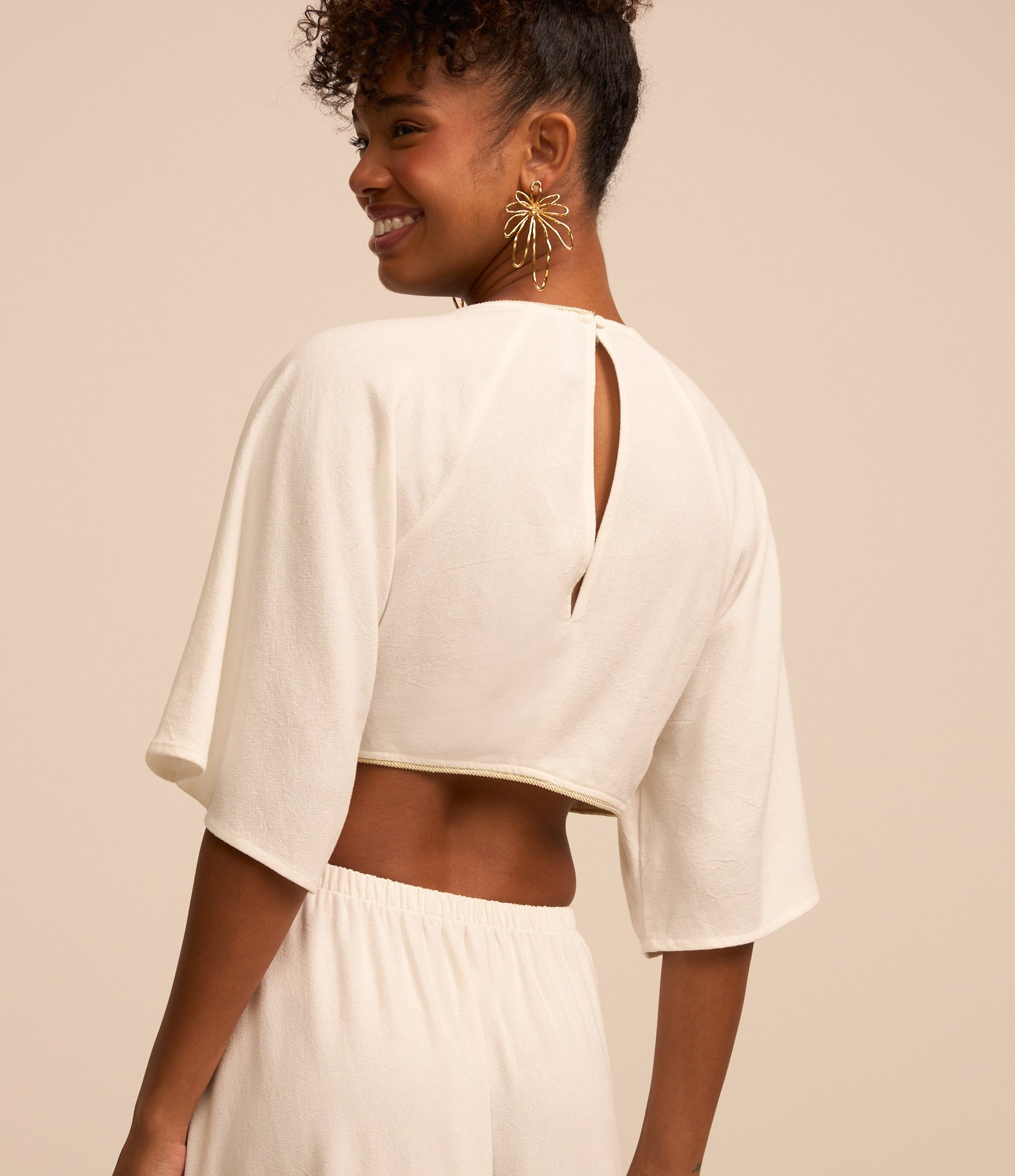 Vestido New Midi em Viscose e Linho com Abertura na Cintura e Manga Soltinha Branco 4