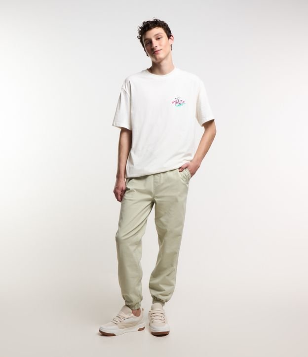 Calça Jogger em Sarja Estonada