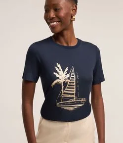 Camiseta em Viscose com Estampa Barco a Vela