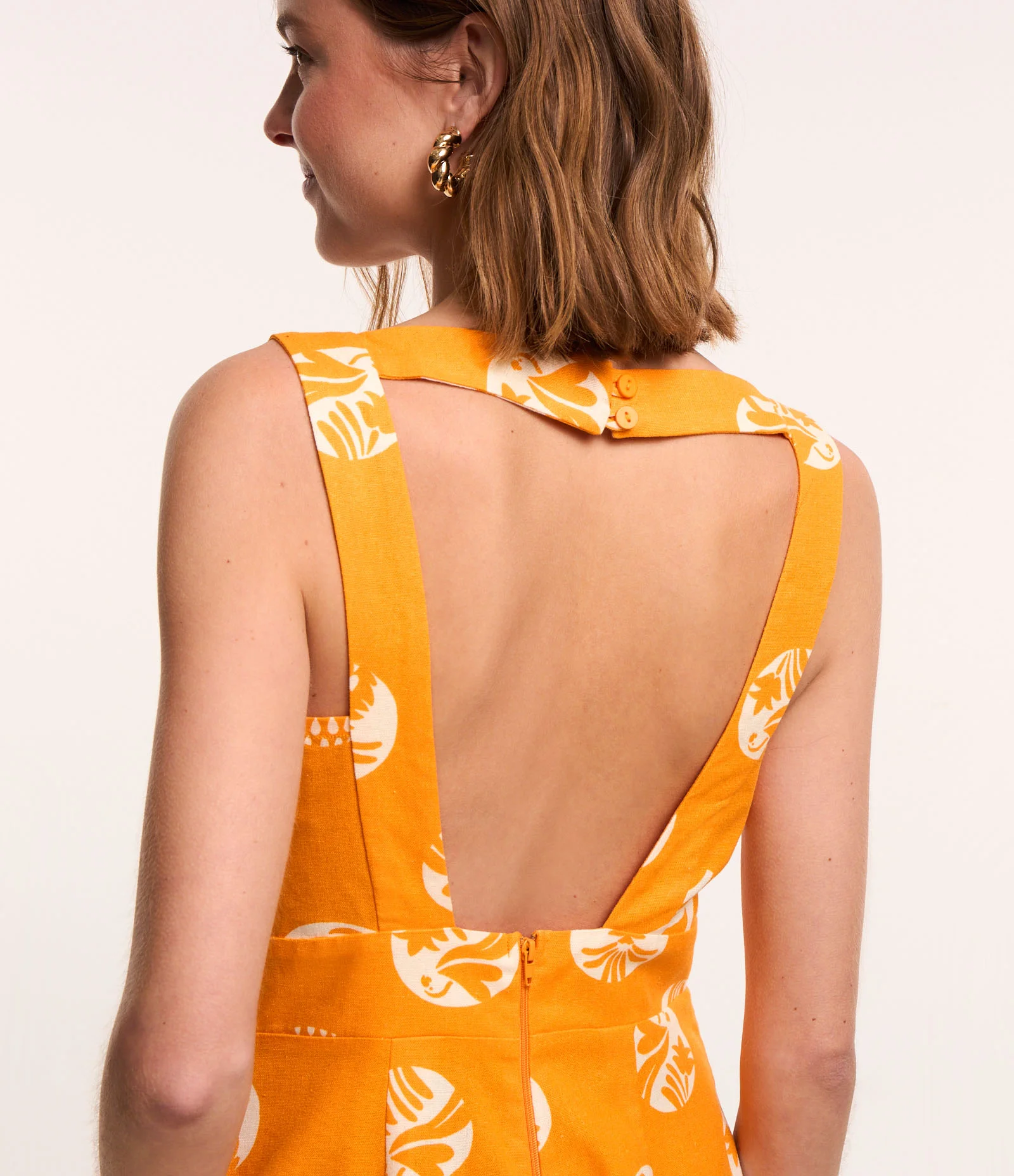 Macaquinho em Viscose e Linho com Estampa Tropical Amarelo 3