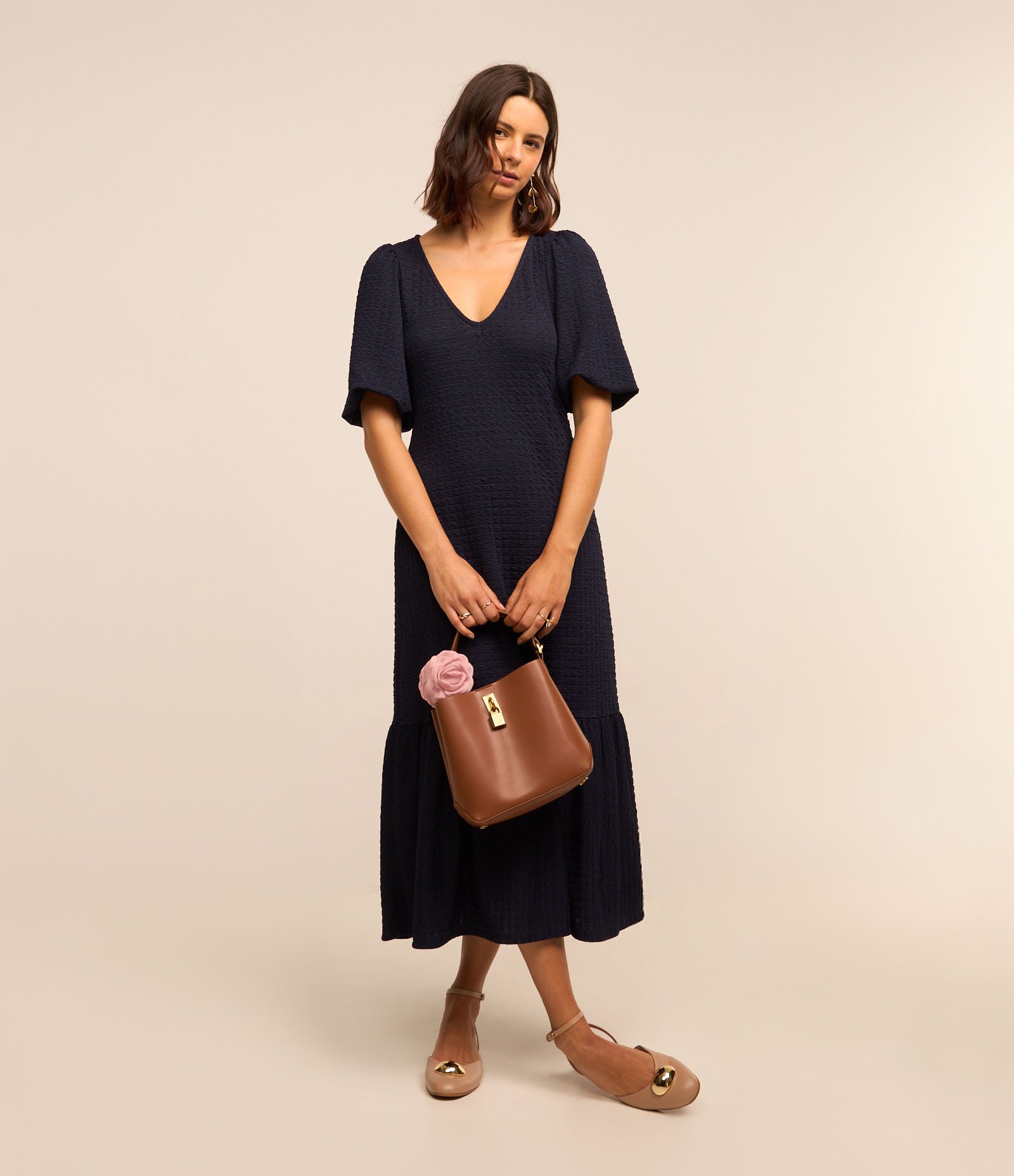 Vestido Midi com Recorte Franzido na Barra e Texturas Azul Marinho 3