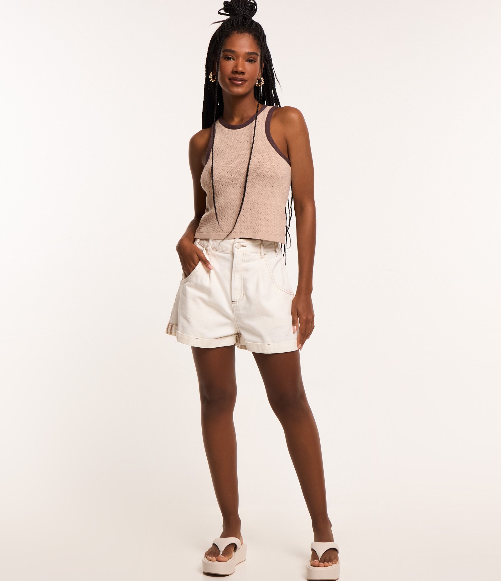 Blusa em Tricô com Textura e Viés Contrastante Bege 2