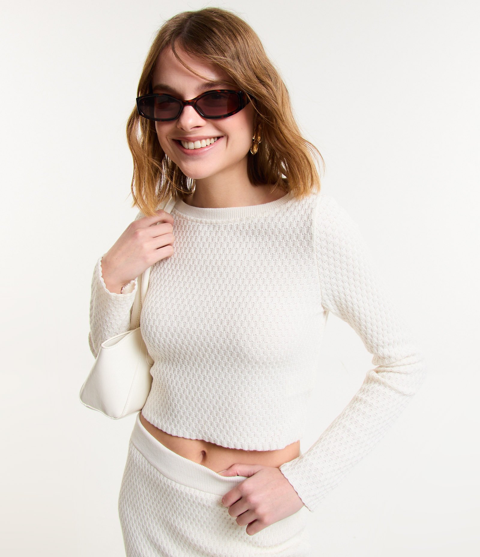 Blusa Cropped em Tricô com Ponto Diferenciado Branco Neve 1