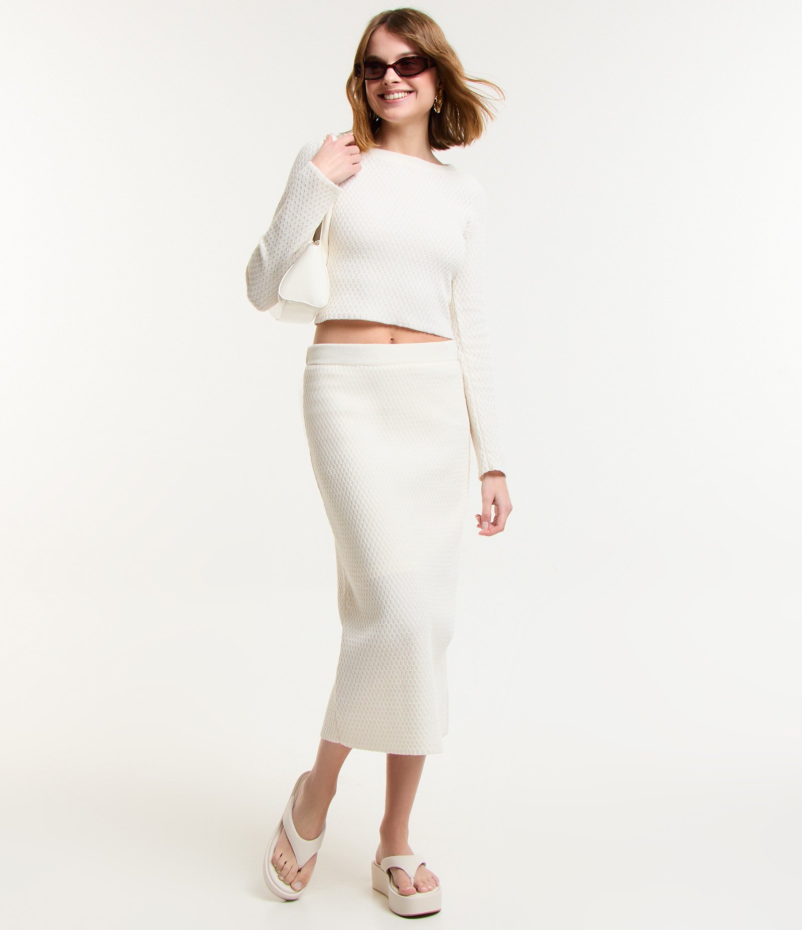 Blusa Cropped em Tricô com Ponto Diferenciado Branco Neve 2