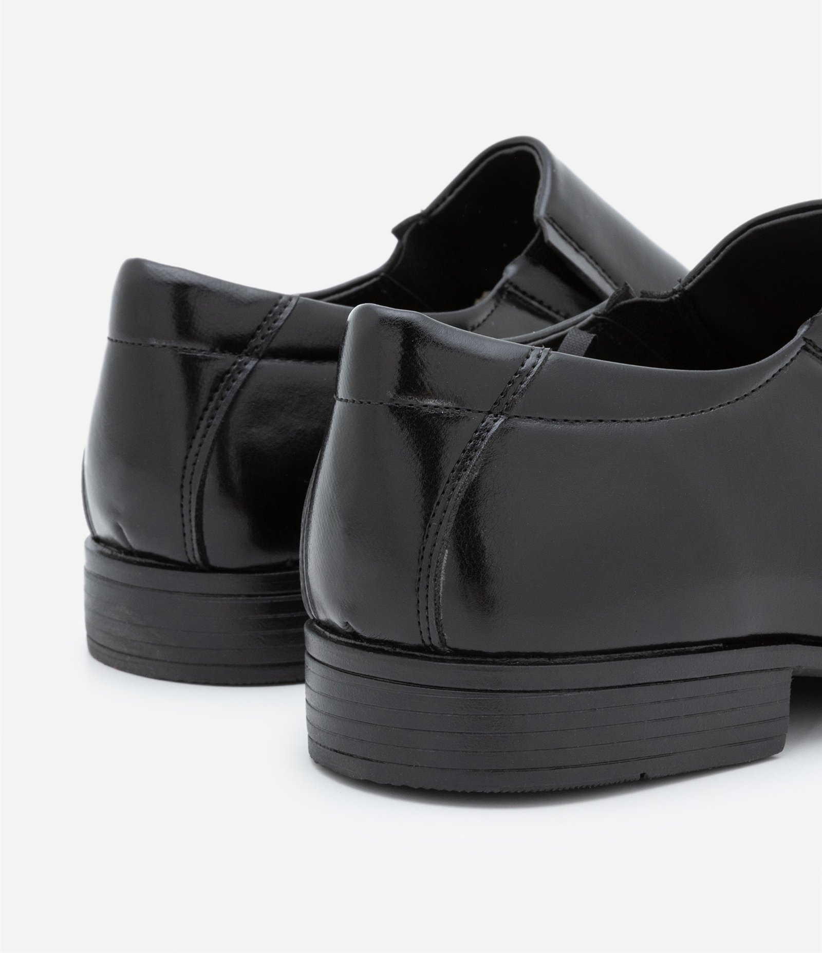 Sapato Slip On Tradicional em PU com Bico Quadrado Preto 4