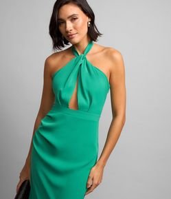 Vestido Longo em Crepe com Decote Halter Gota