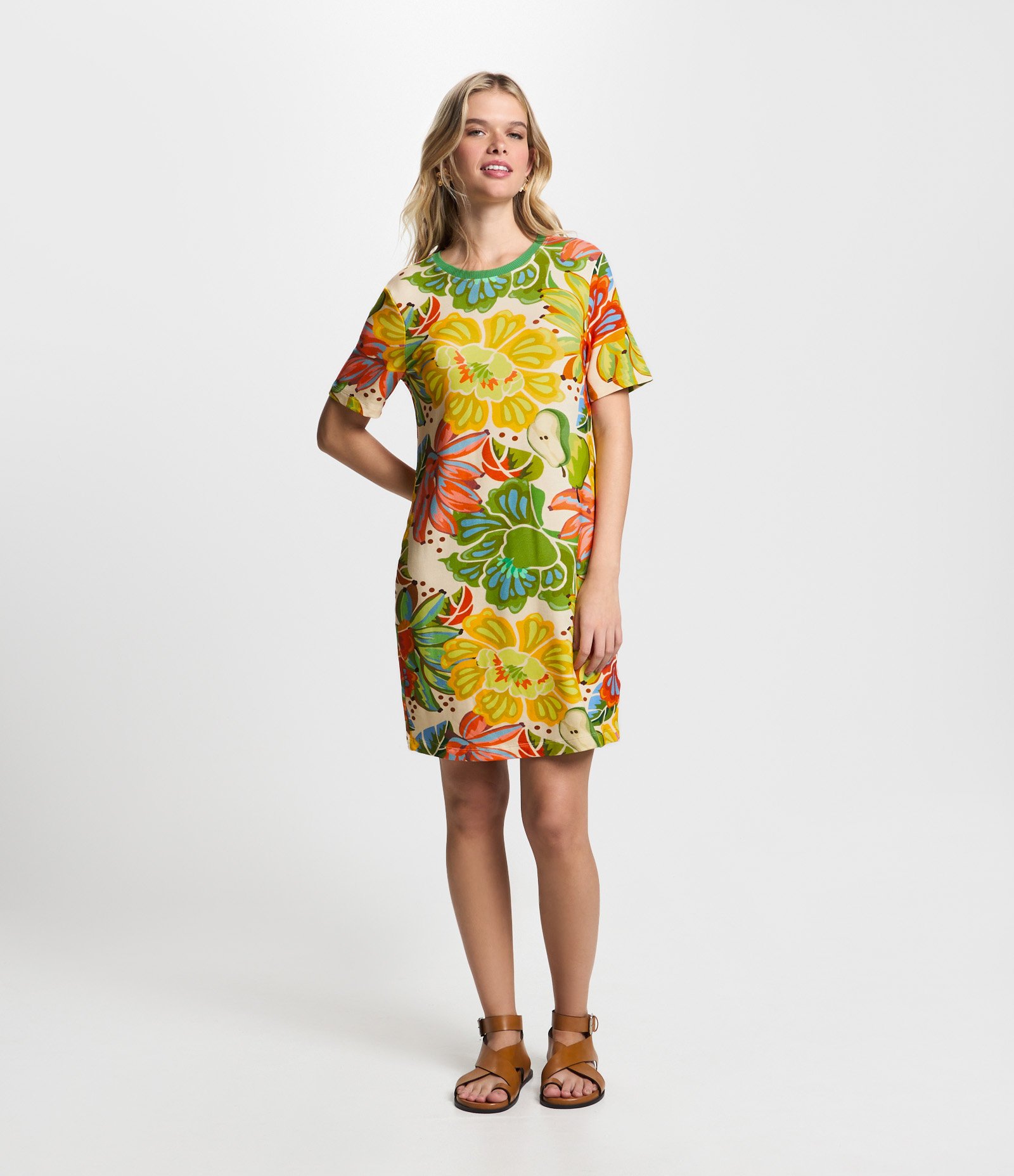 Vestido T-shirt Curto em Viscose com Estampa Flores e Frutas Amarelo 2