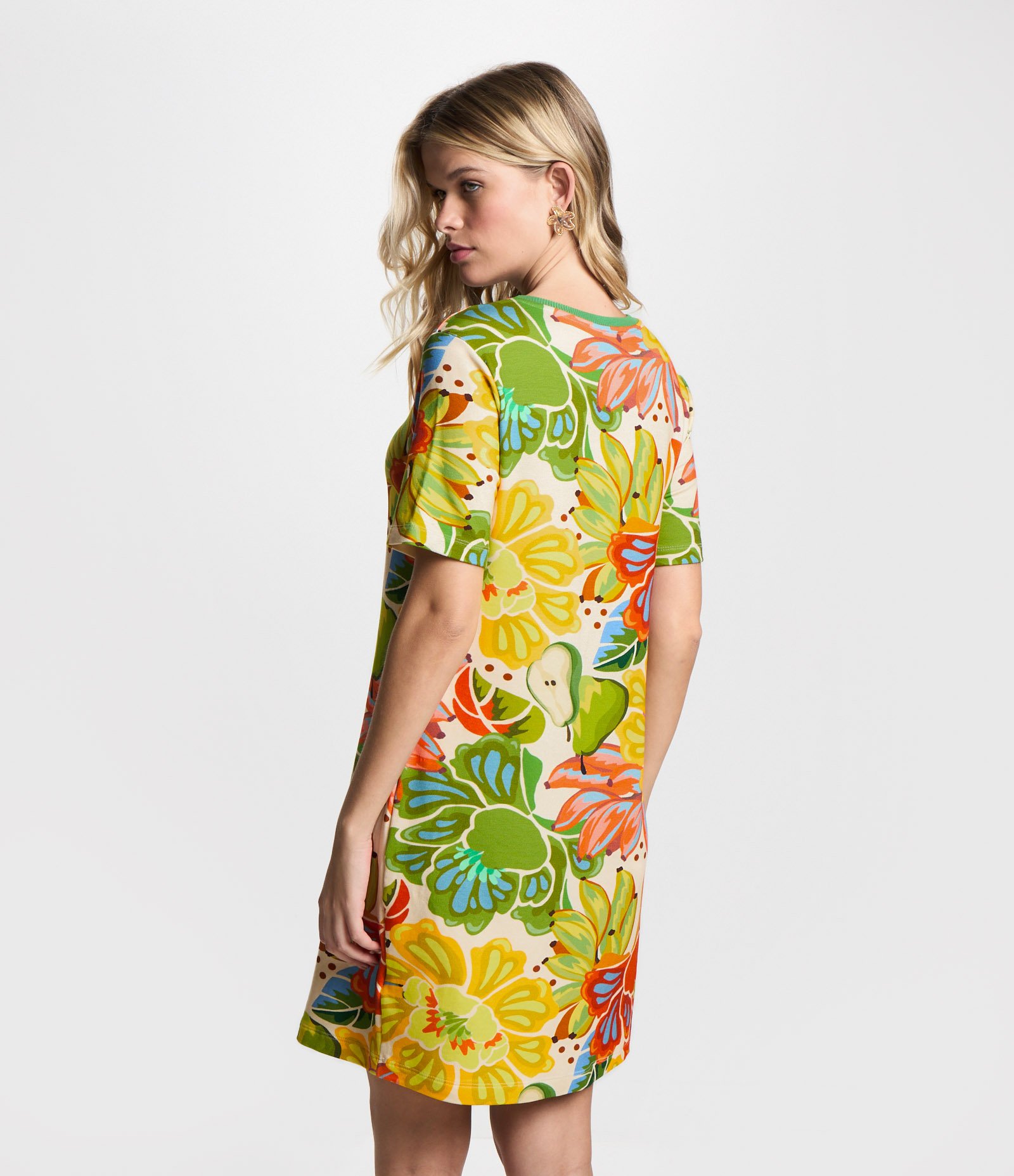 Vestido T-shirt Curto em Viscose com Estampa Flores e Frutas Amarelo 3