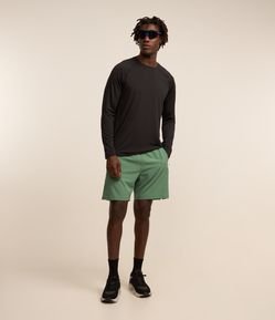 Bermuda Esportiva com Laser Cut e Bolsos com Zíper
