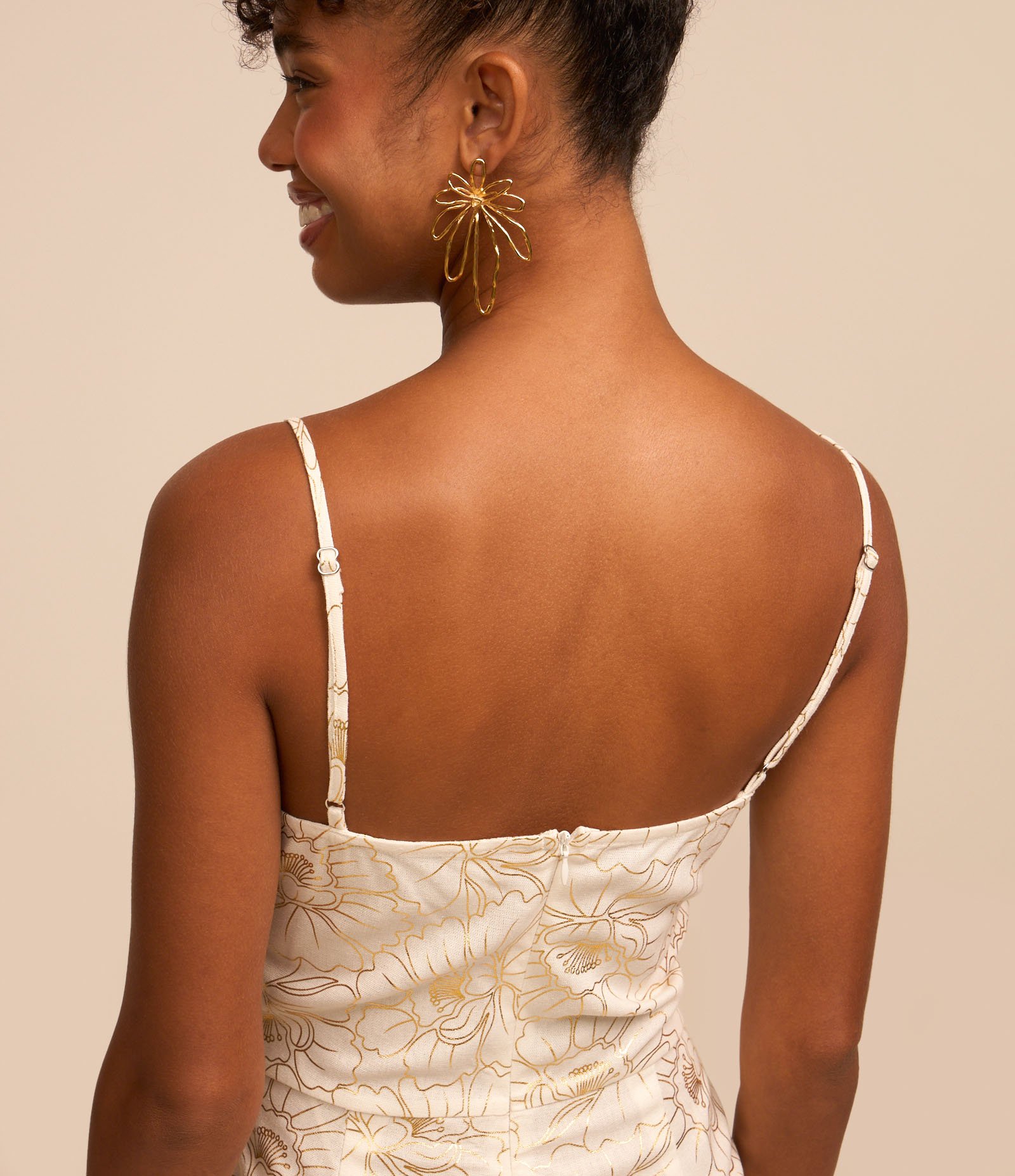 Macaquinho em Viscose e Linho com Estampa Floral de Foil Dourado/Branco 4