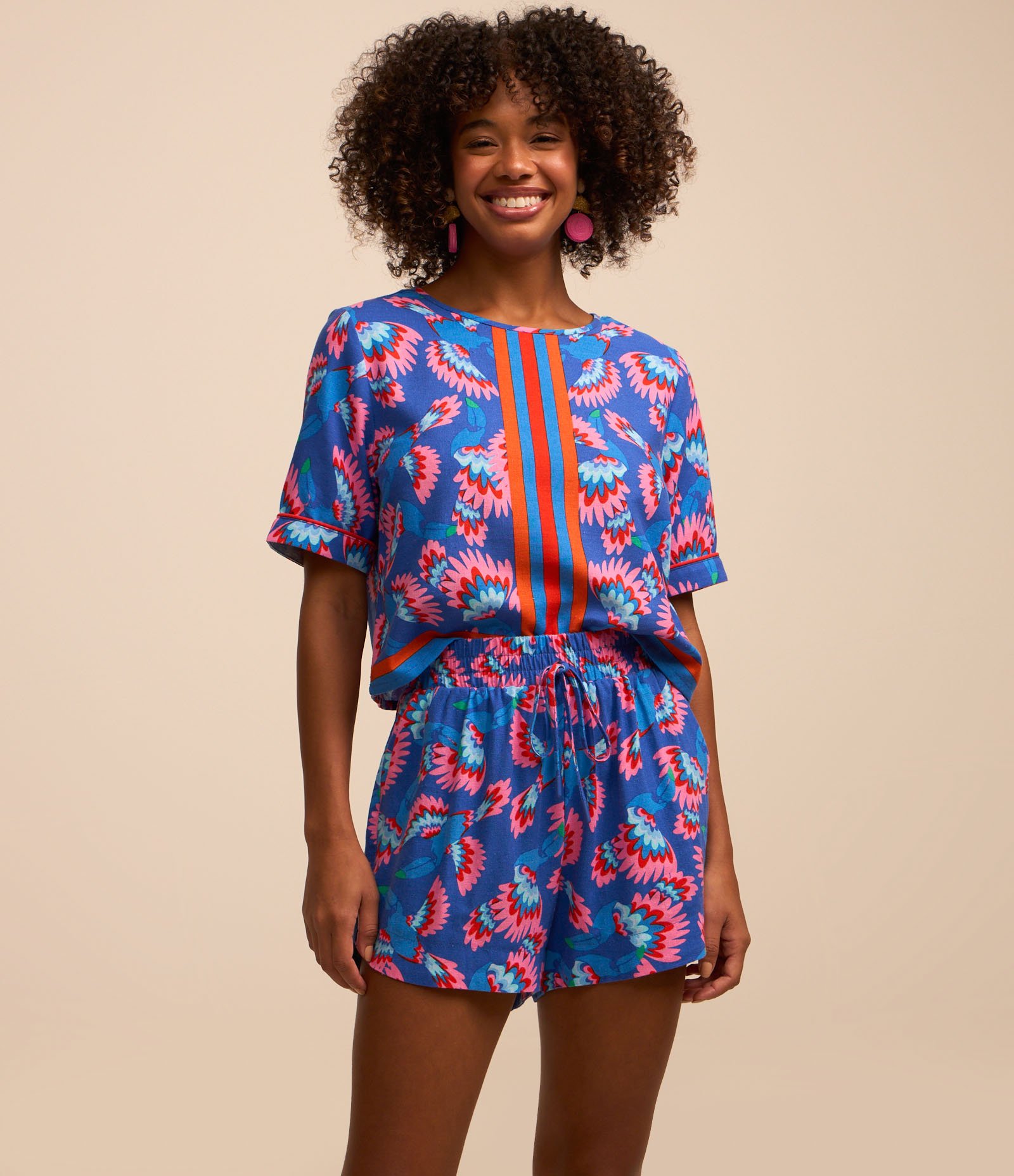 Short Runner em Viscose e Linho e Estampa de Tucanos Azul 2