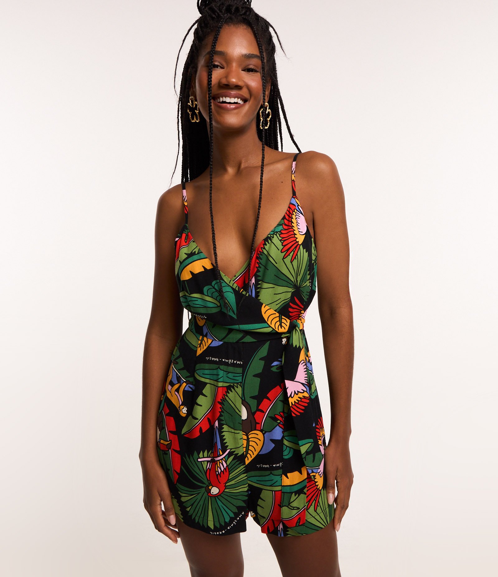 Macaquinho em Viscose com Amarração Transpassada e Estampa Tropical Preto 1