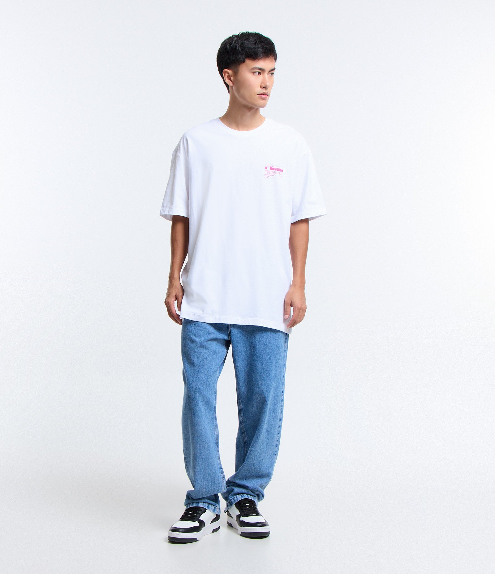 Camiseta Relaxed em Algodão com Estampa Fear Cosmic Branco 2