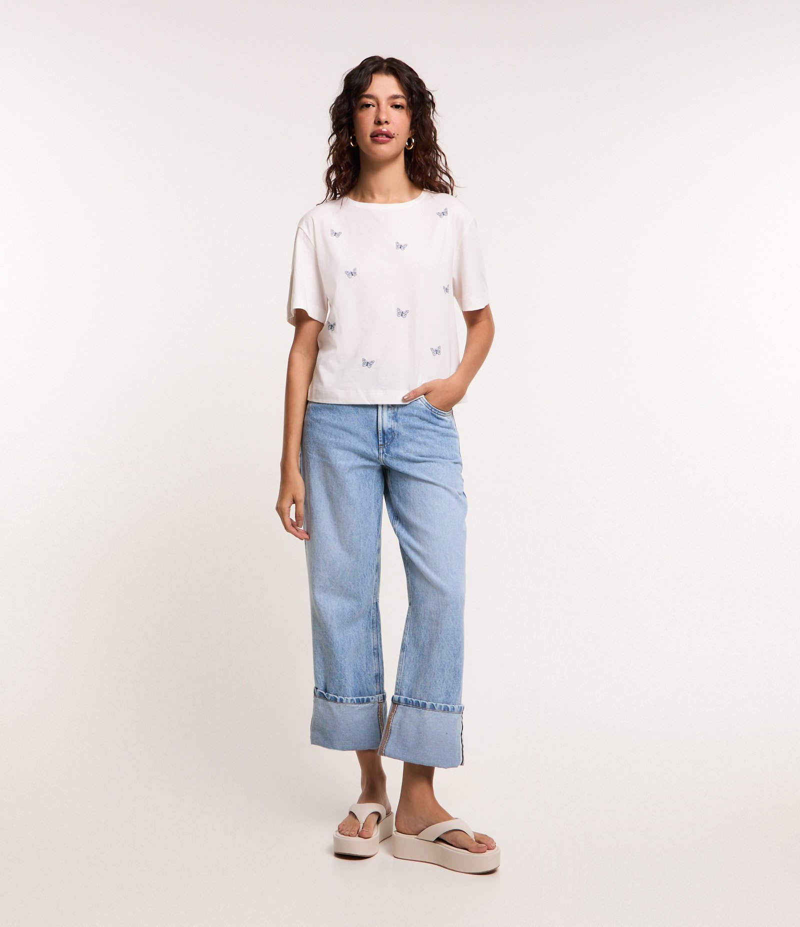 Calça Reta em Jeans com Barra Ampla Dobrada Azul 1