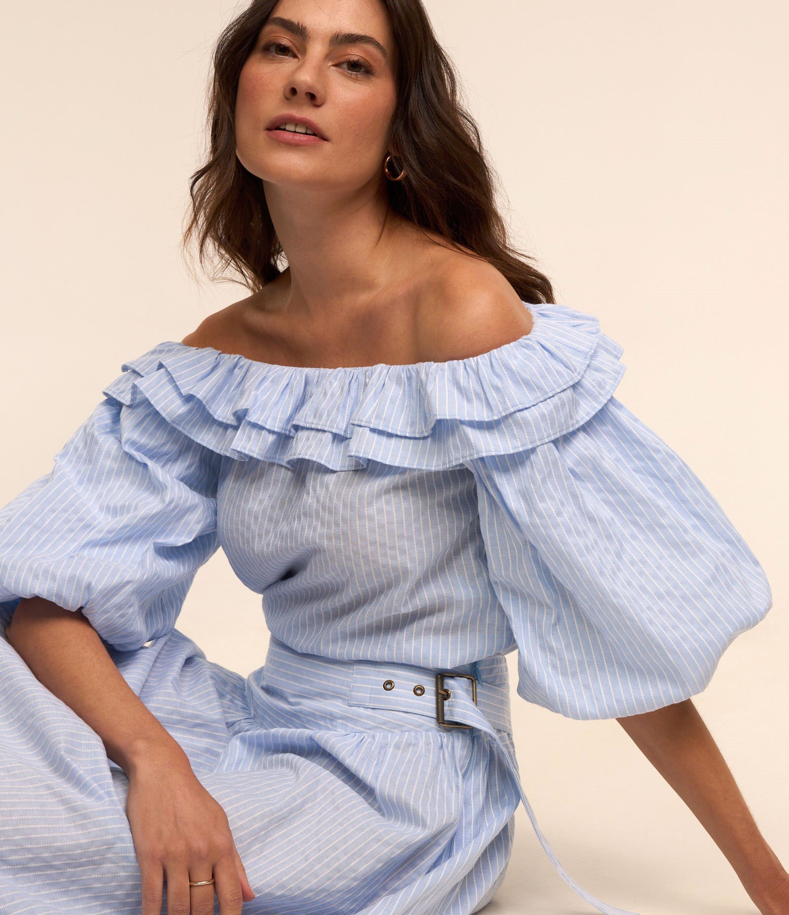 Blusa Ombro a Ombro em Tricoline com Babados e Estampa Listrada Azul/ Branco 5