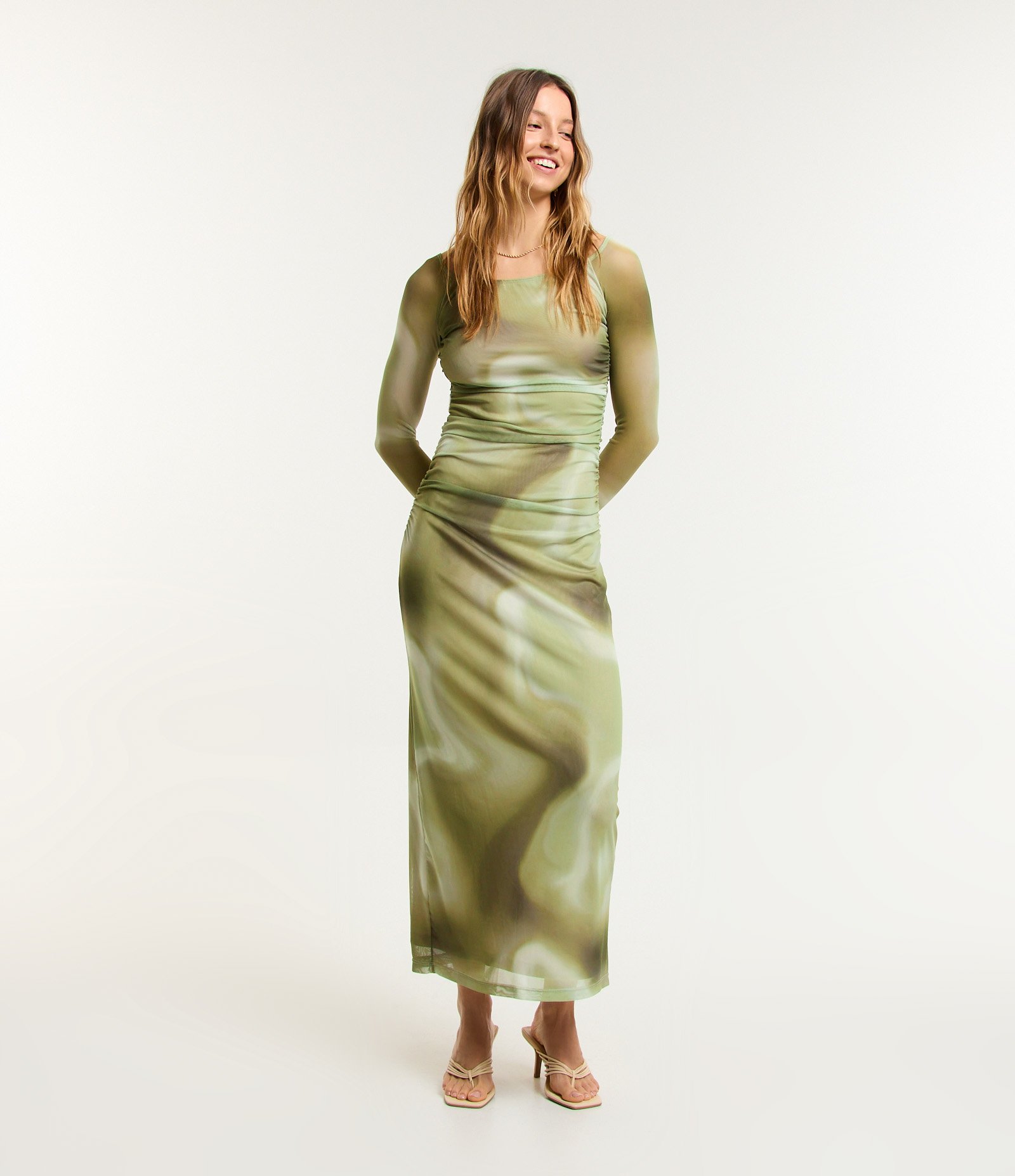 Vestido Longo em Tule com Estampa Manchadinha Verde 1