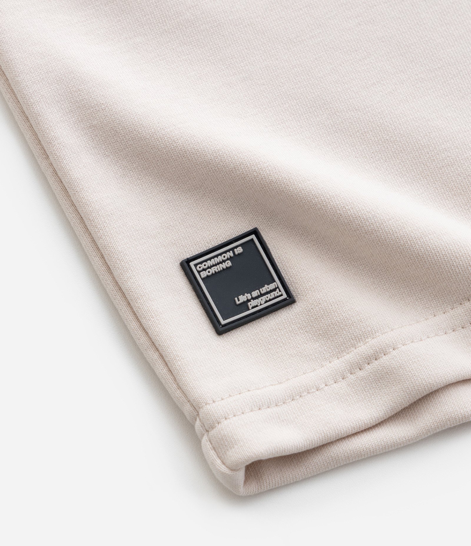 Bermuda Infantil em Moletom com Bolsos - Tam 5 a 14 Anos Bege 7