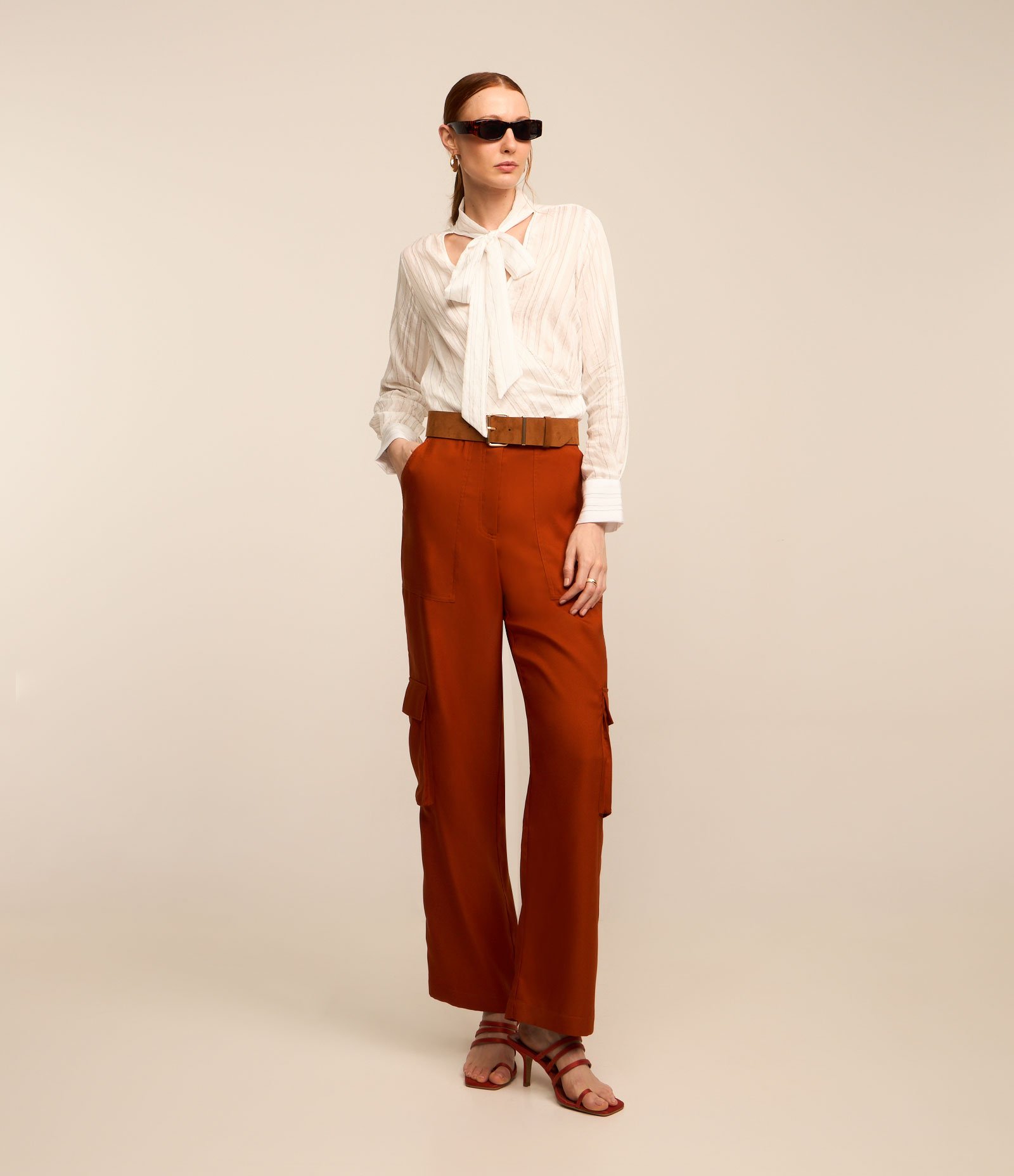 Blusa em Crepe com Amarração na Gola e Estampa Listrada Branco Neve 3