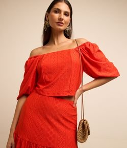 Blusa em Laise Manga Bufante com Babado na Barra