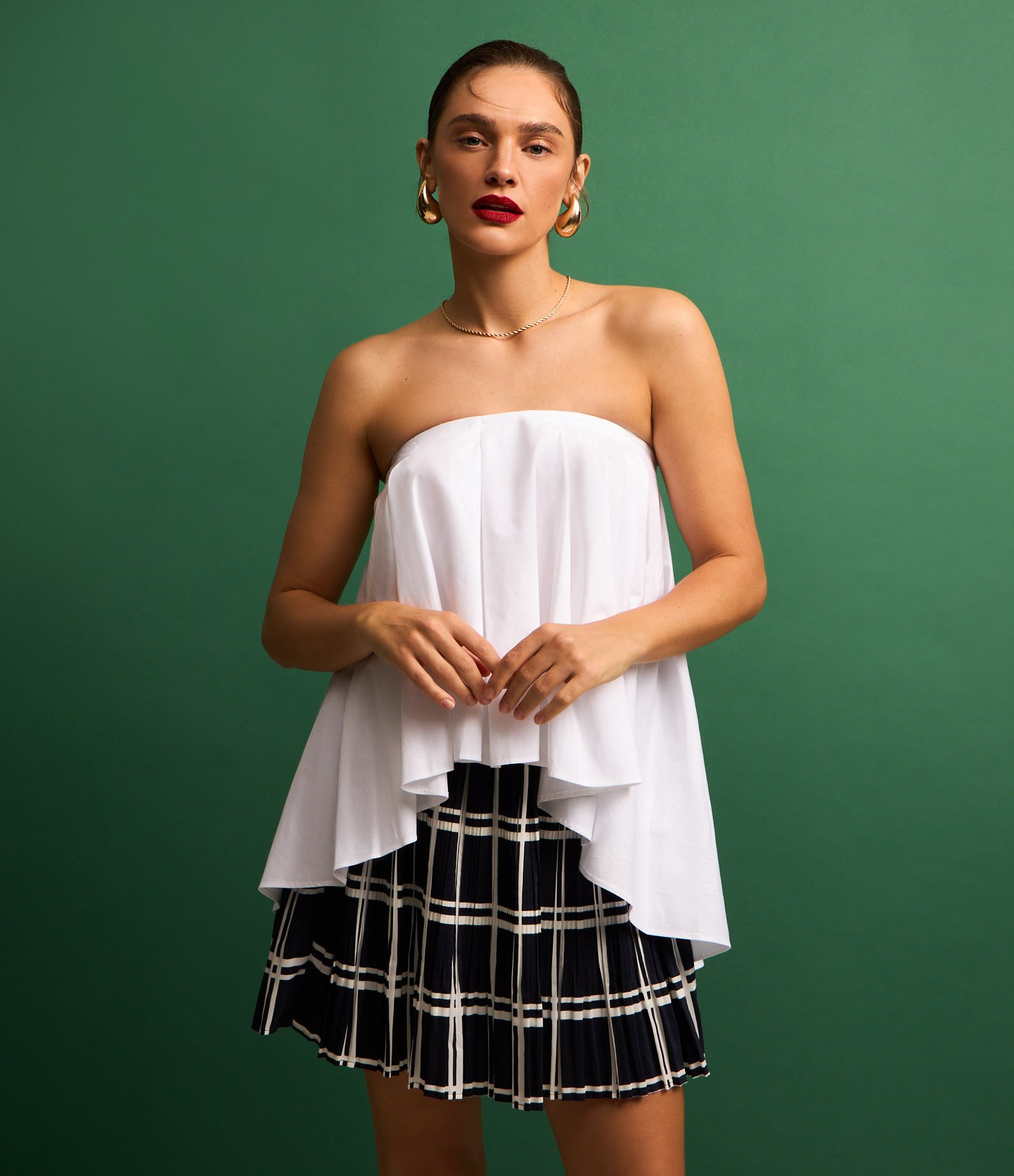 Blusa Tomara que Caia em Tricoline com Prega Frontal e Modelagem Ampla Branco 1