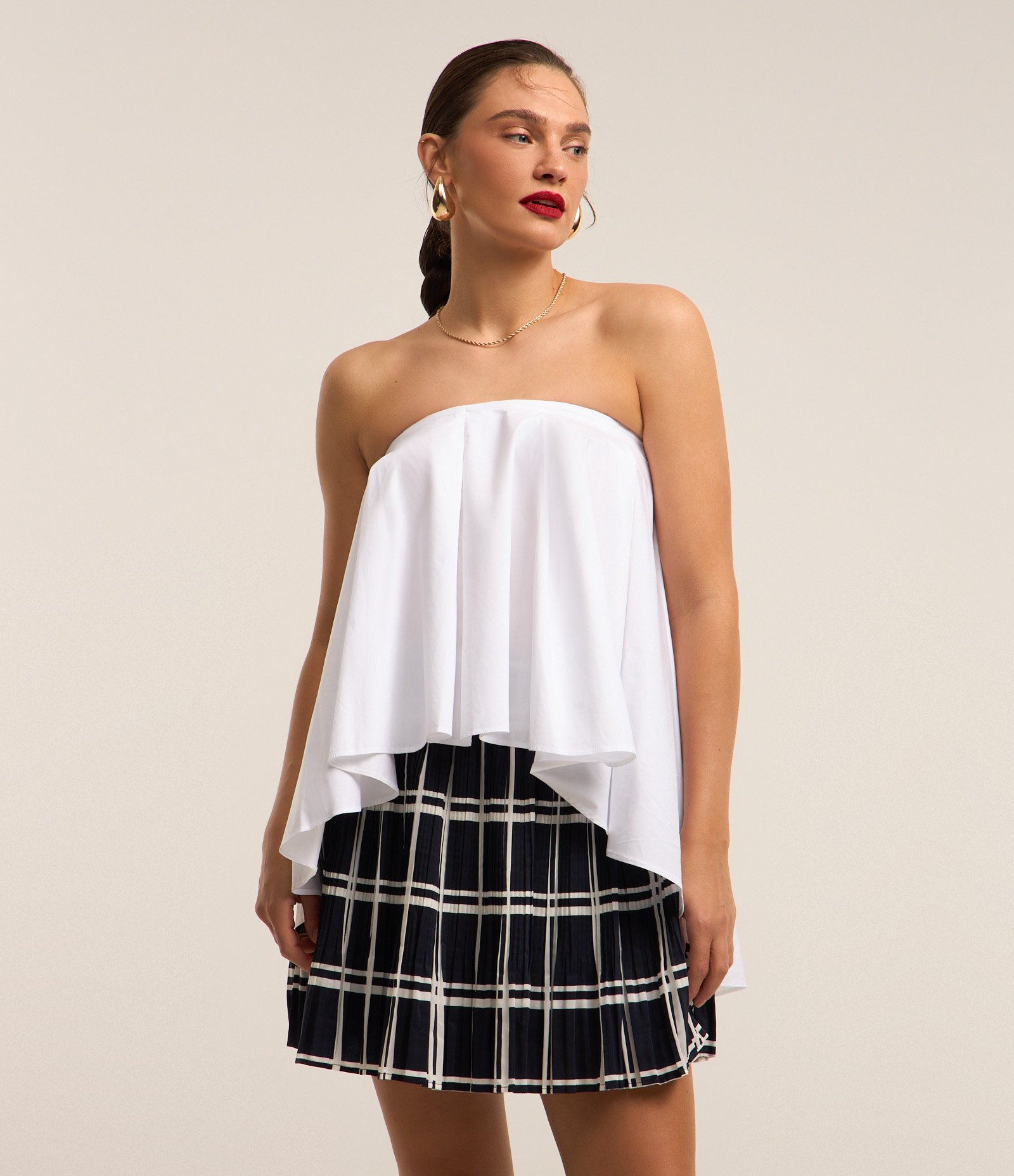 Blusa Tomara que Caia em Tricoline com Prega Frontal e Modelagem Ampla Branco 3