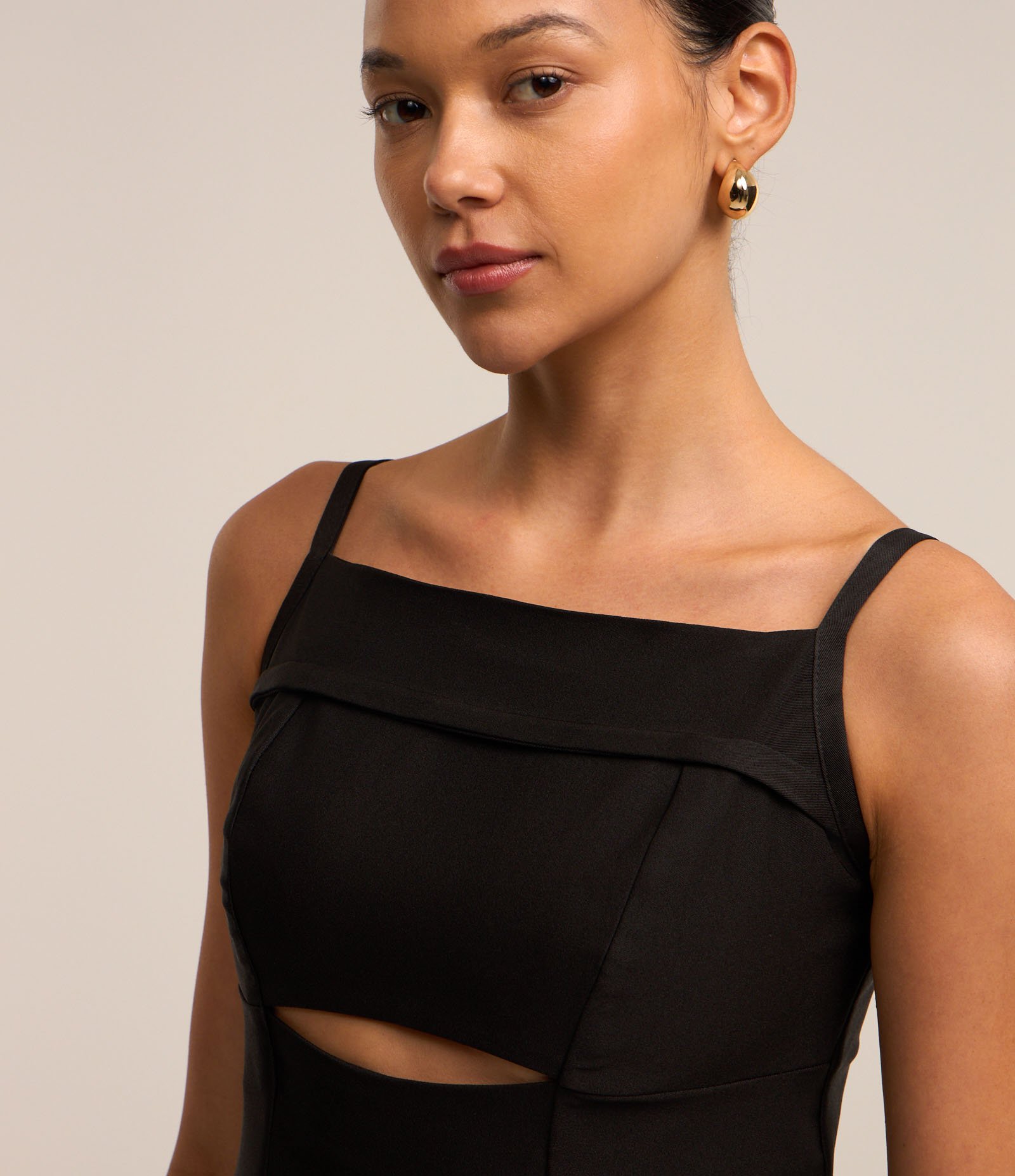 Vestido Balonê Alfaiatado com Zíper nas Costas e Saia com Volume Preto 4