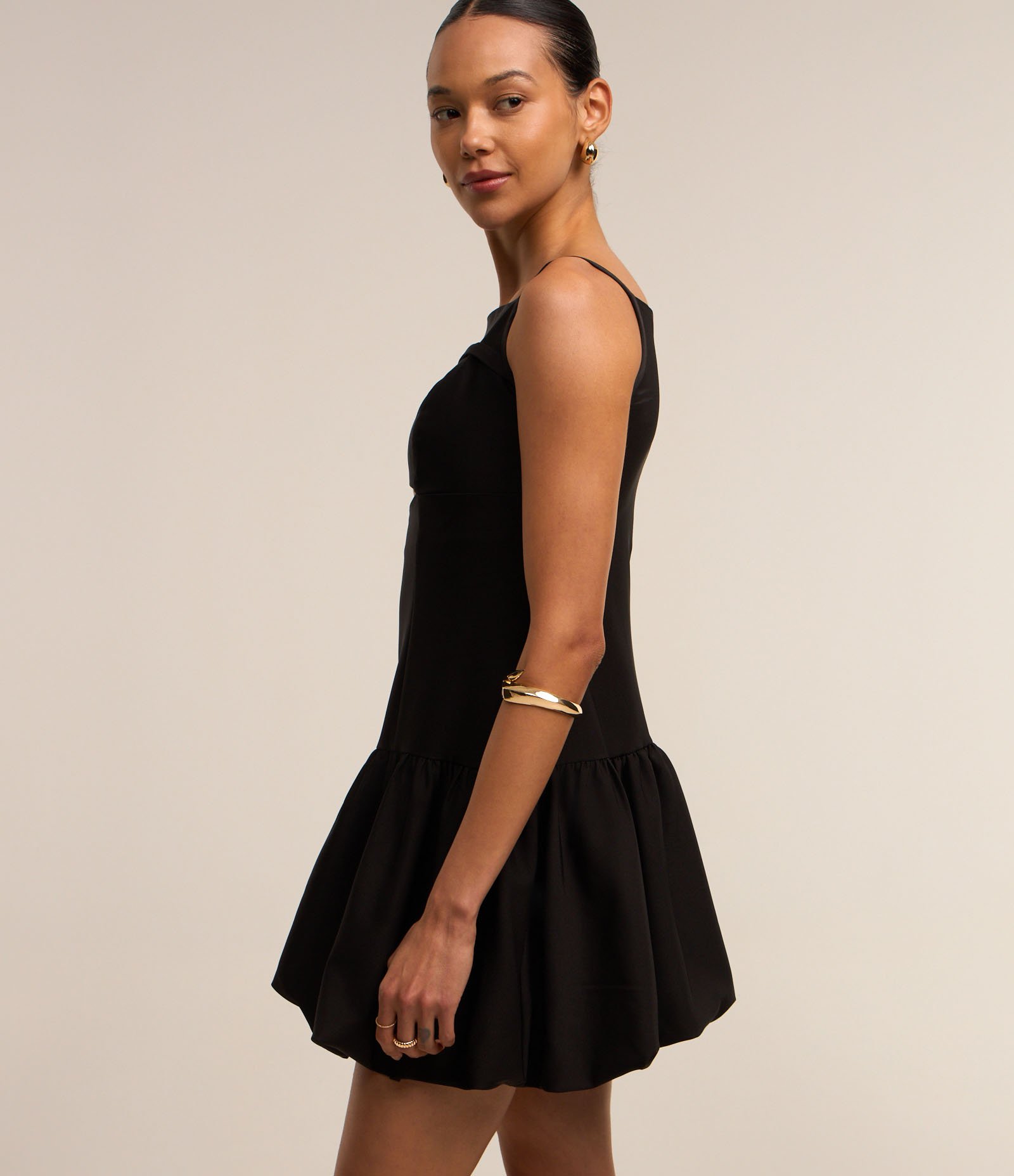 Vestido Balonê Alfaiatado com Zíper nas Costas e Saia com Volume Preto 5