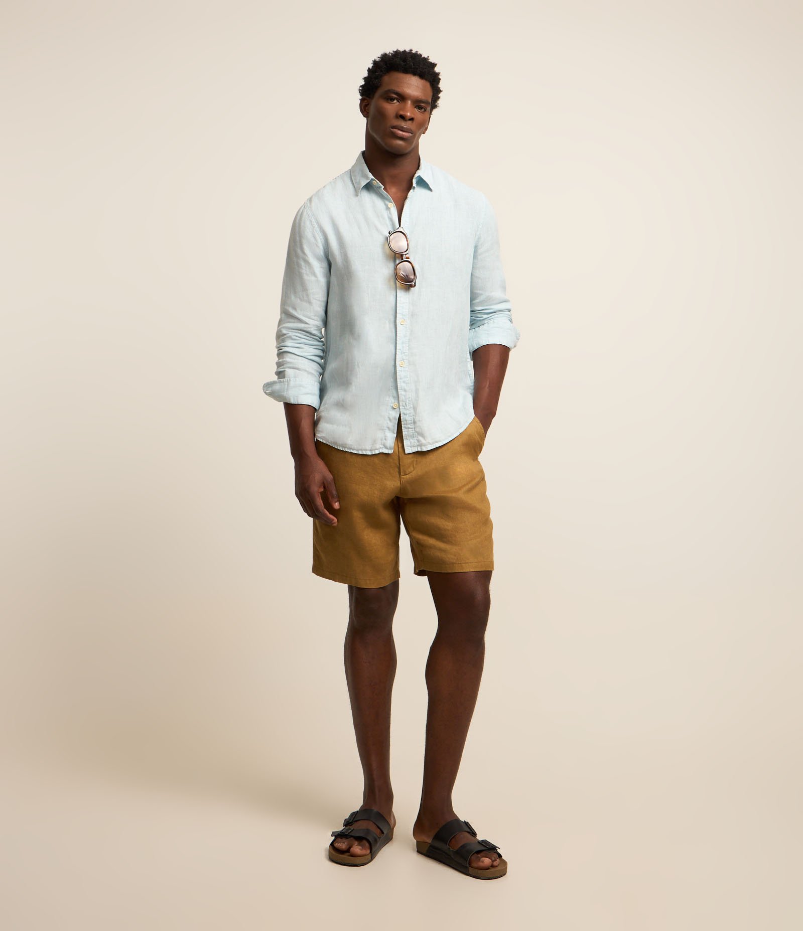 Camisa Comfort em Linho Puro e Gola com Lapela Azul Claro 2