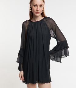 Vestido Curto em Tule com Franzido e Babados