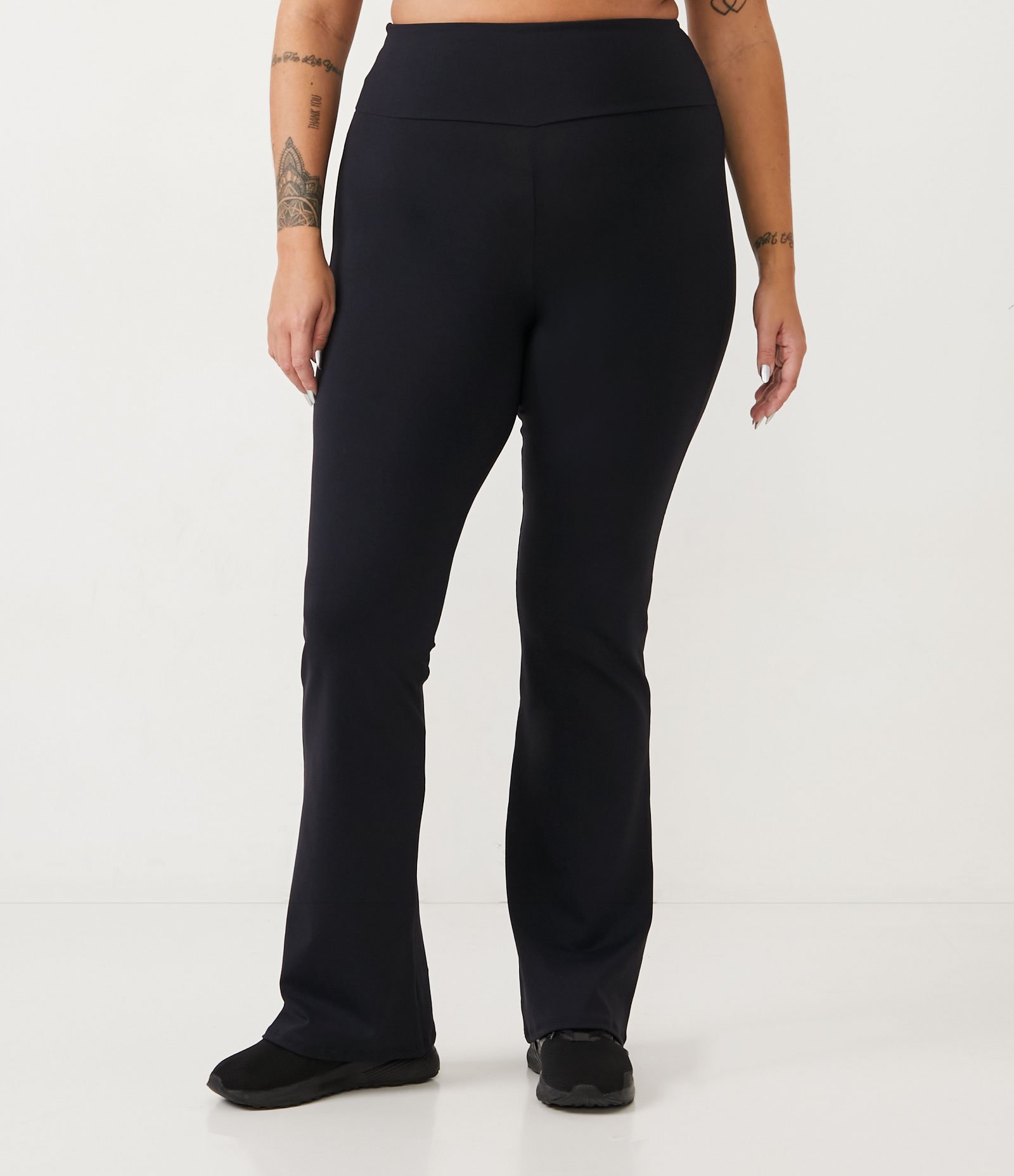 Calça Bailarina Esportiva Curve & Plus Size Preto 2