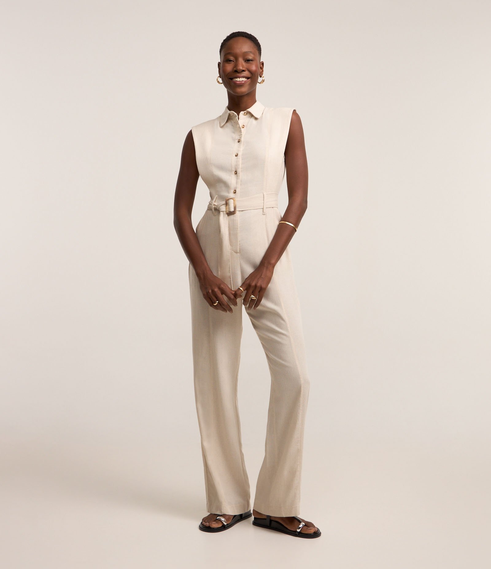 Macacão Longo em Viscolinho com Abotoamento e Cinto Fivela Off White 2