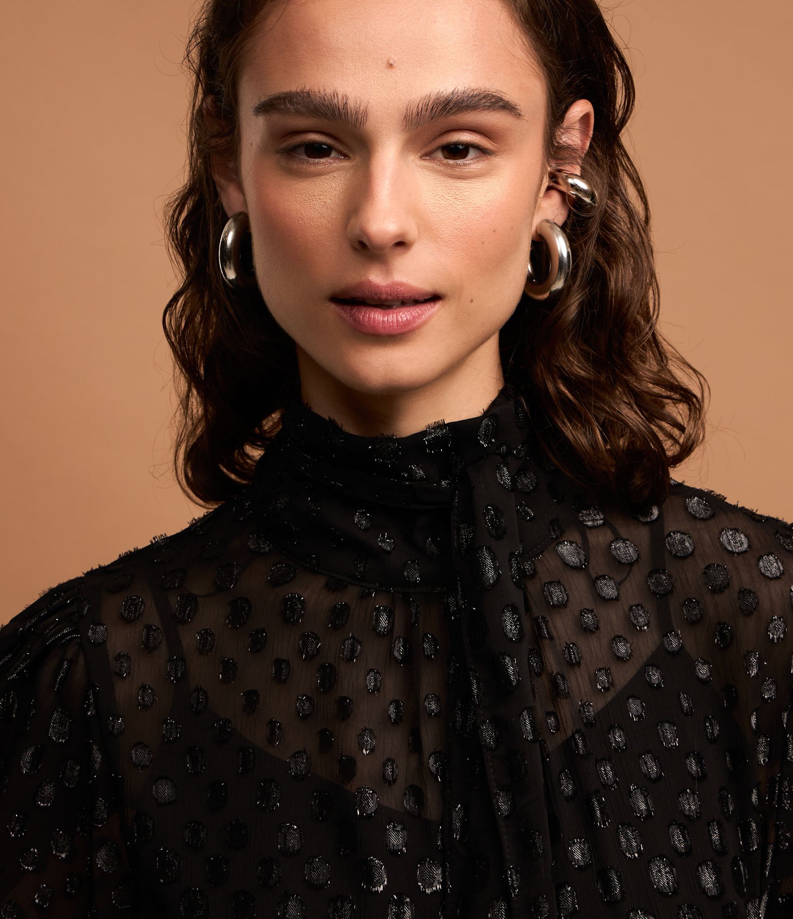 Vestido Longo em Chiffon com Punho de Lastex e Laço nas Costas Preto 3