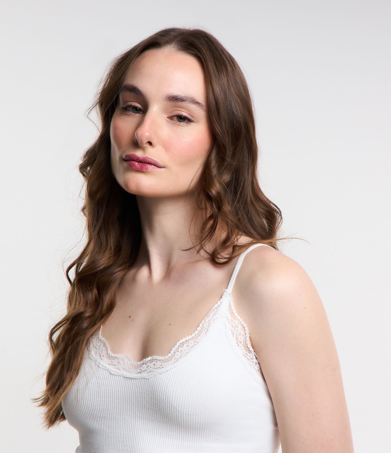 Blusa de Pijama Seamless com Alças Reguláveis e Renda no Decote Branco Neve 4