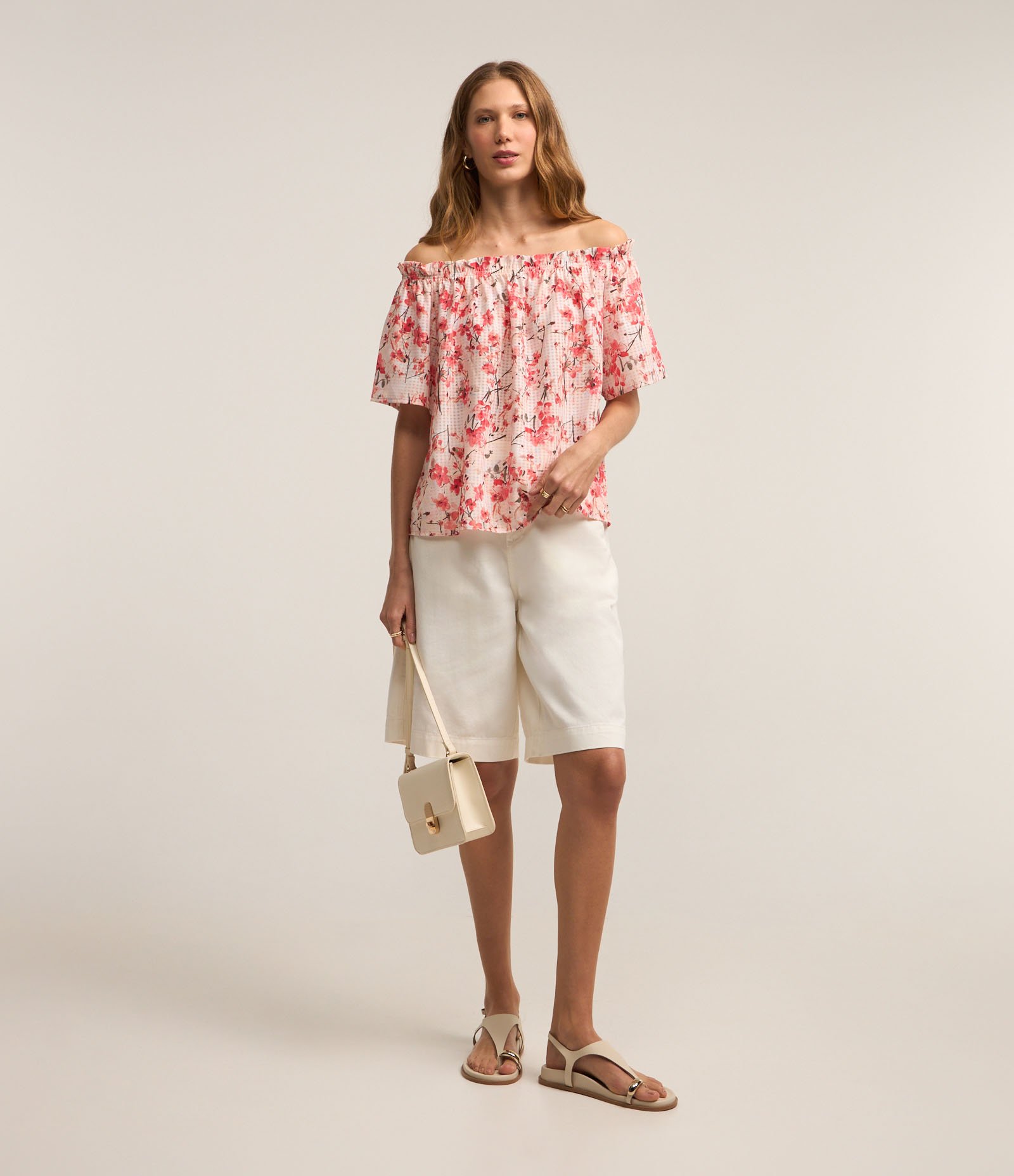 Blusa Ombro a Ombro em Viscose com Estampa Floral Branco Neve/ Rosa 2