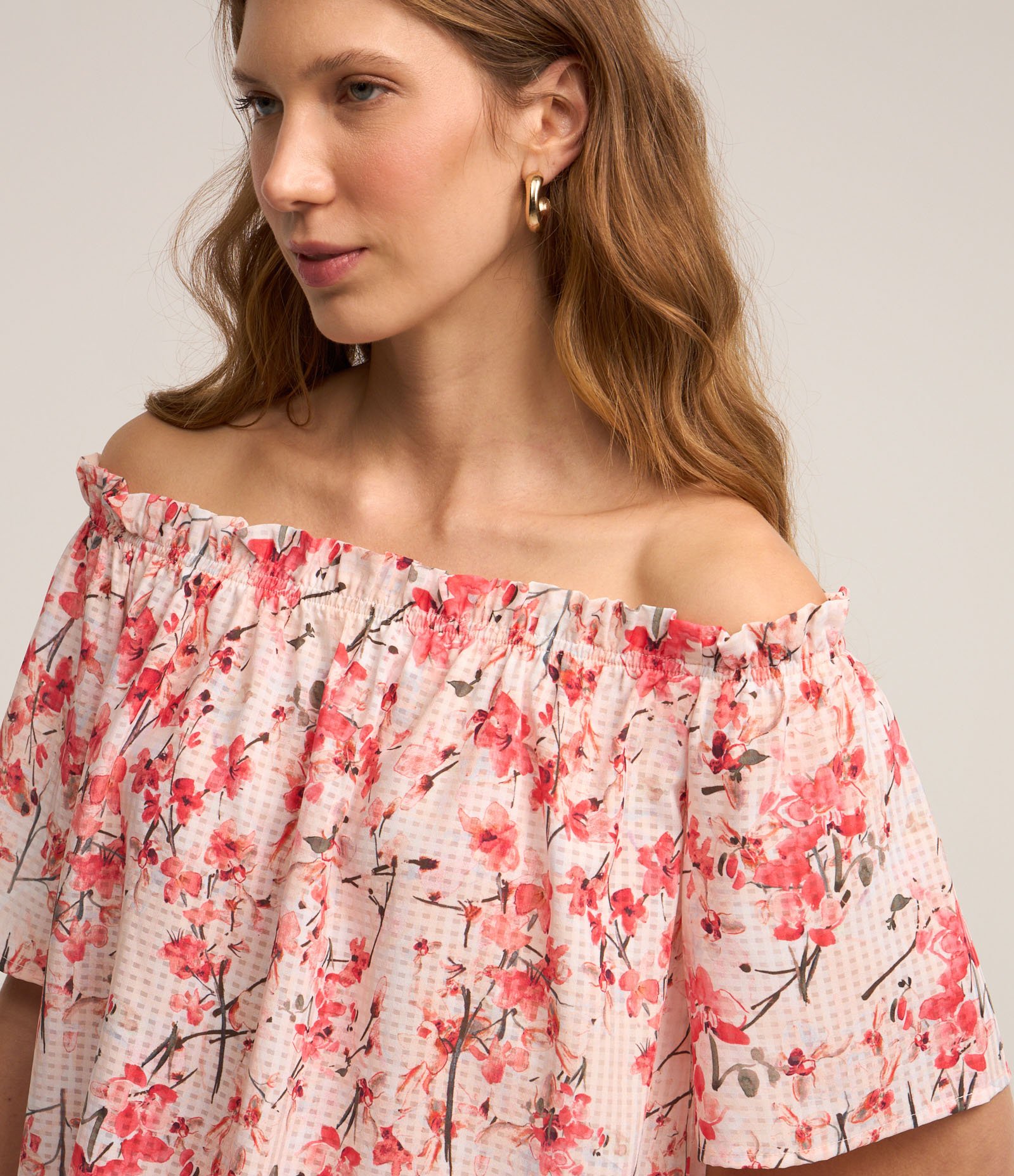 Blusa Ombro a Ombro em Viscose com Estampa Floral Branco Neve/ Rosa 4