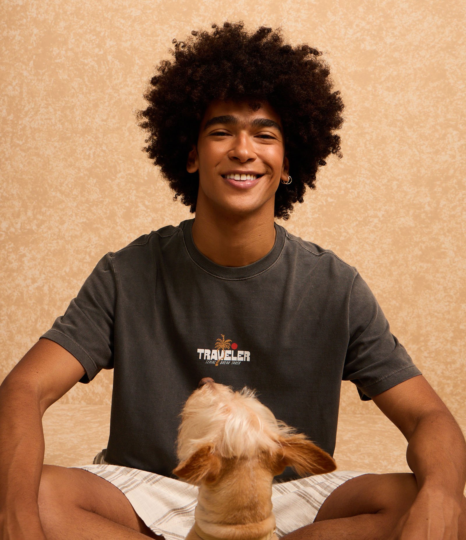 Camiseta Comfort em Algodão Estonado com Estampa Lettering Preto Estonado 4