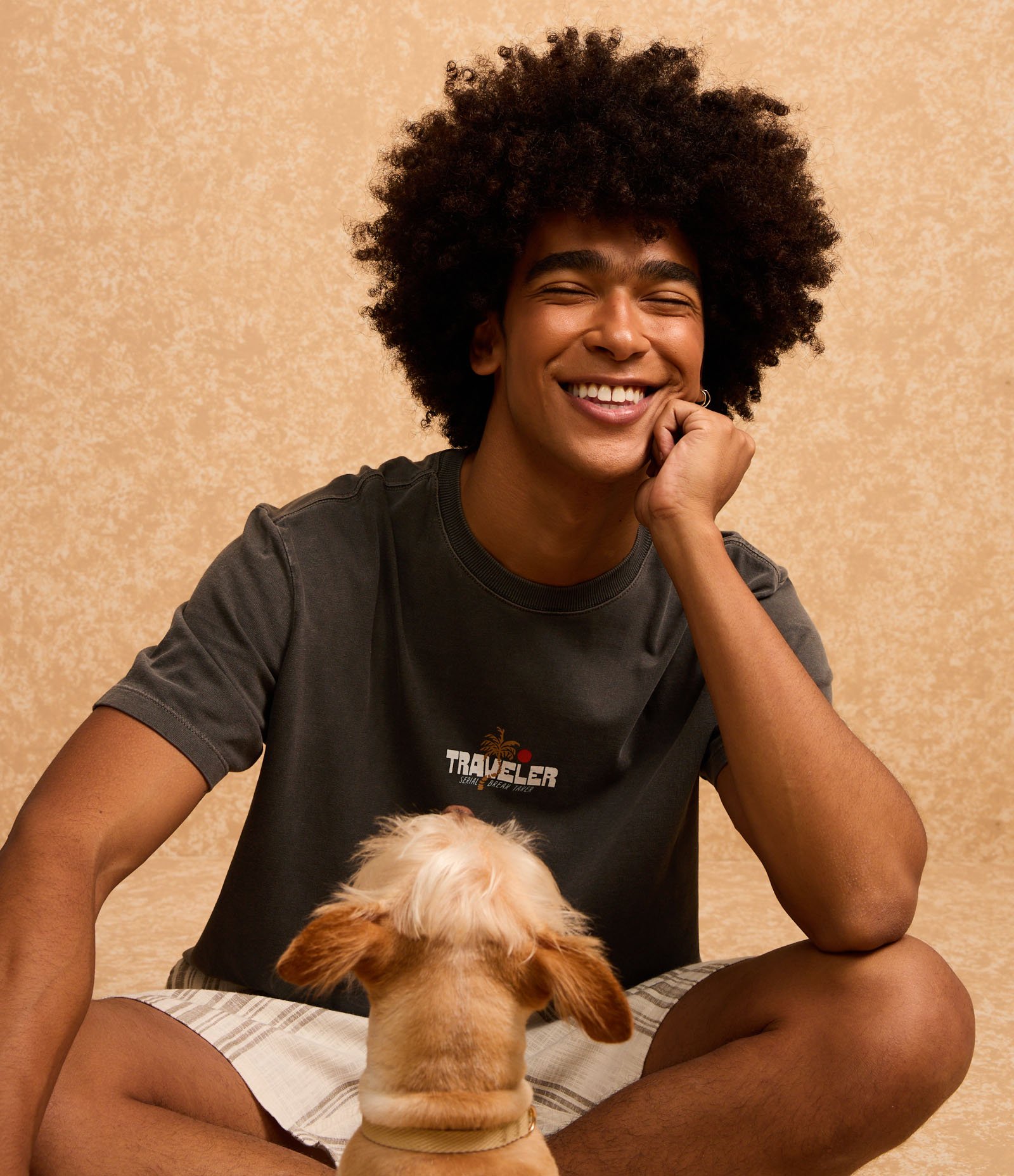 Camiseta Comfort em Algodão Estonado com Estampa Lettering Preto Estonado 5