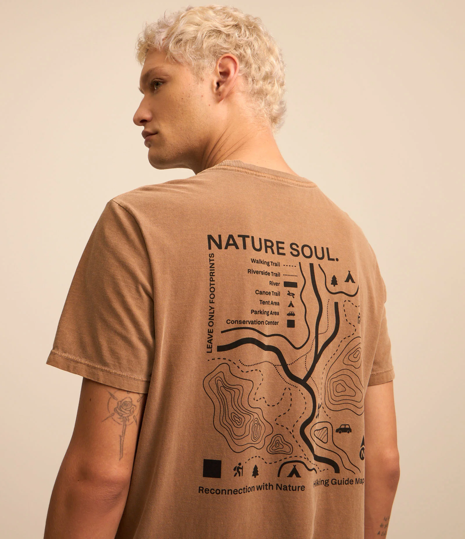 Camiseta Comfort em Algodão Estonado com Estampa Nature Soul Marrom 1