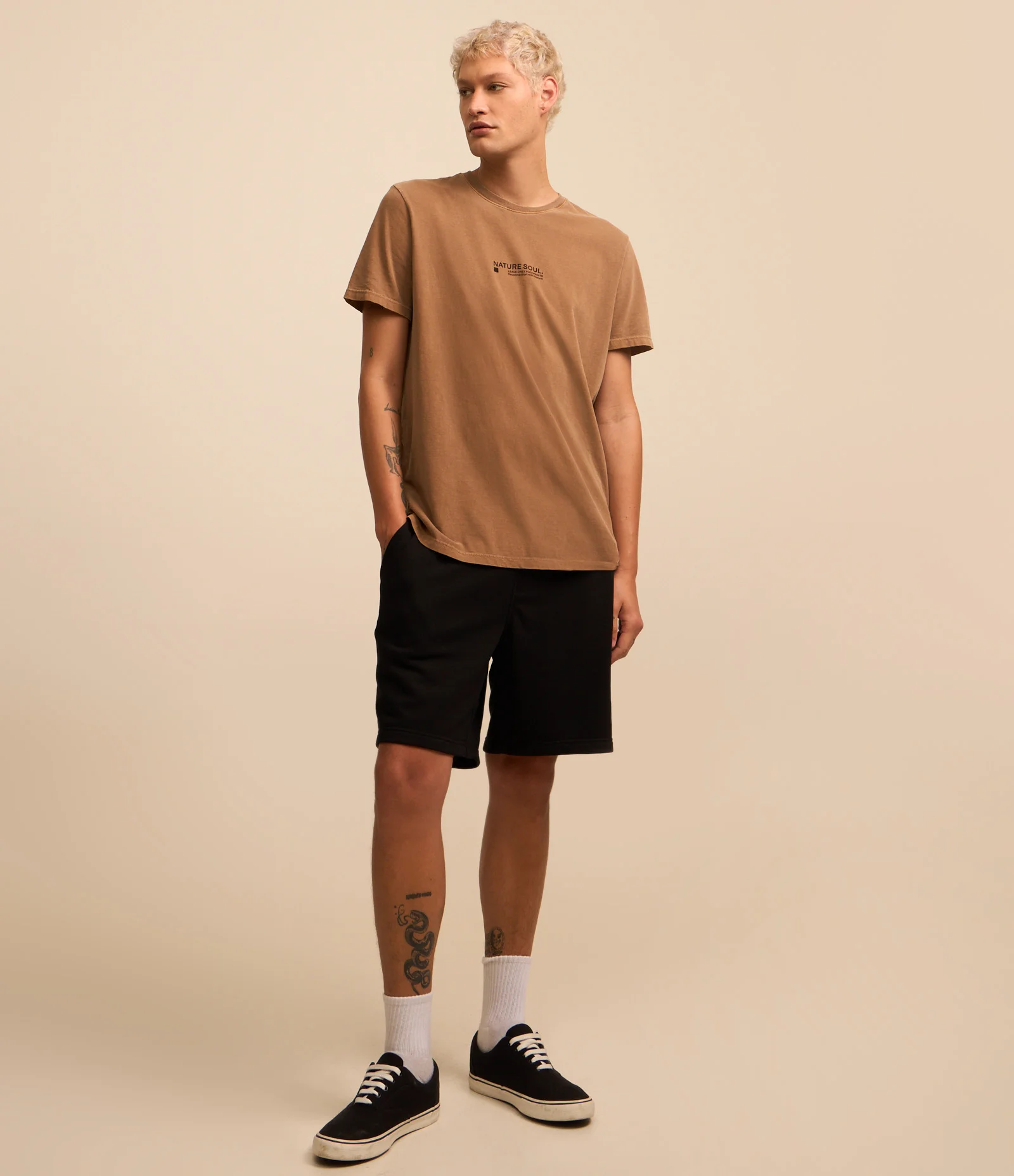 Camiseta Comfort em Algodão Estonado com Estampa Nature Soul Marrom 2