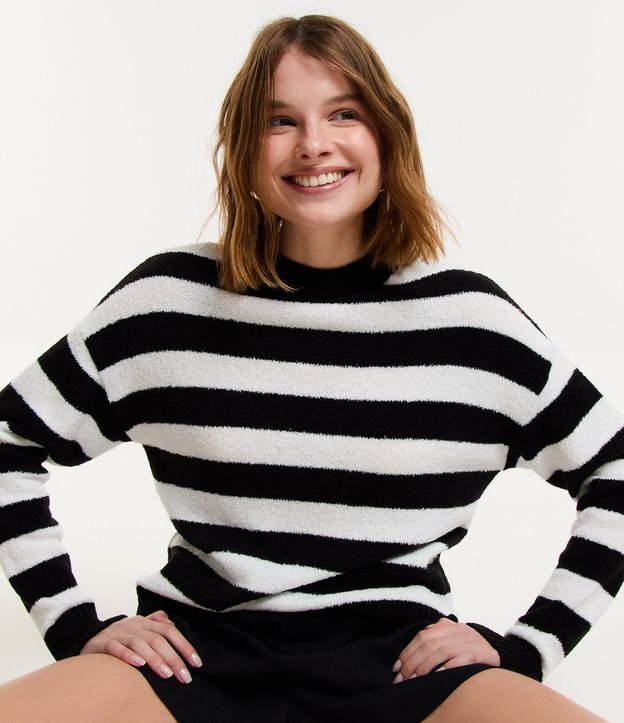 Blusão em Tricô Mousse com Listras