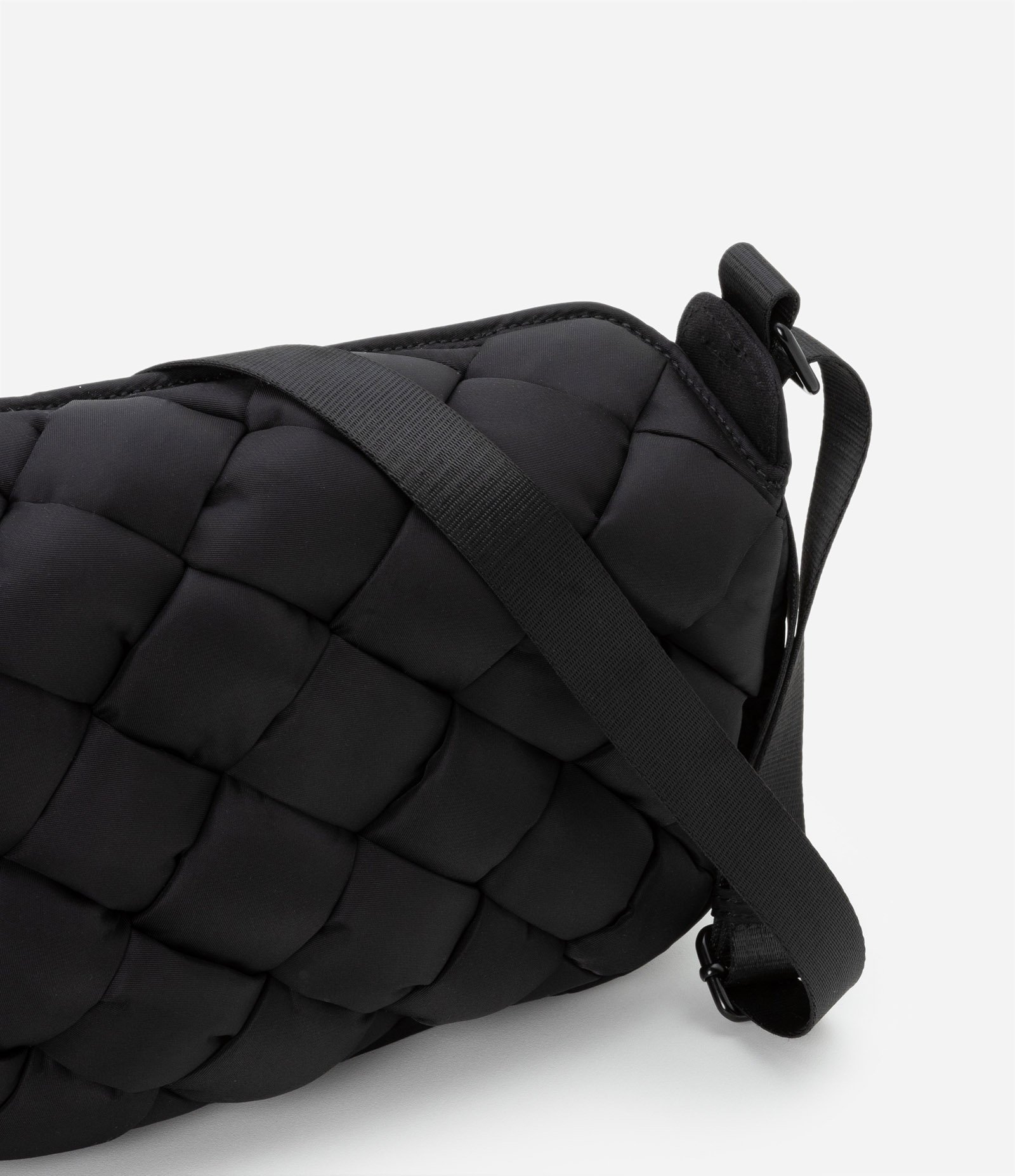 Bolsa Transversal Média em Tressê com Alça de Gorgorão Preto 7